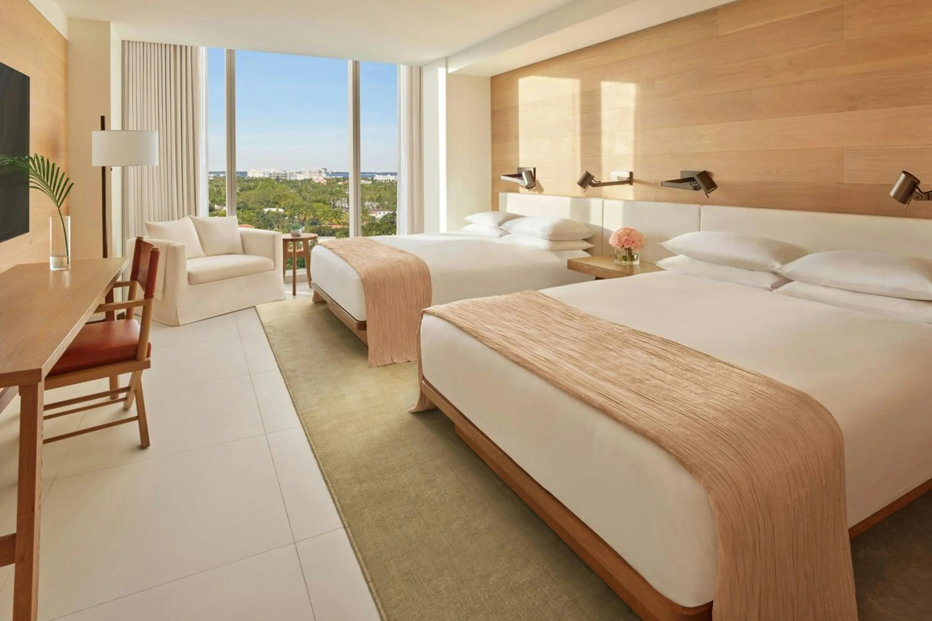 Photo of the whole room, Bed in The Miami Beach EDITION