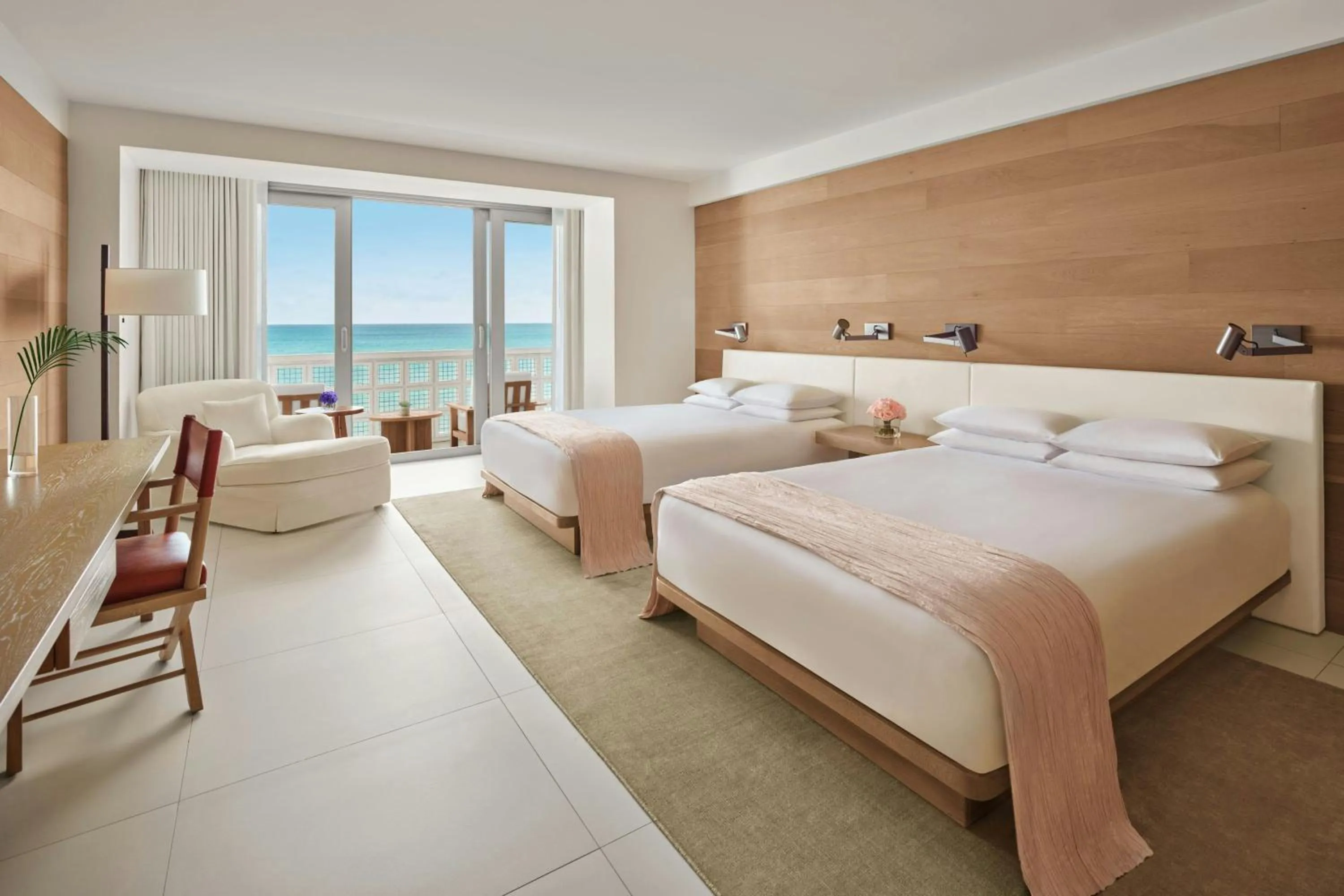 Photo of the whole room, Bed in The Miami Beach EDITION
