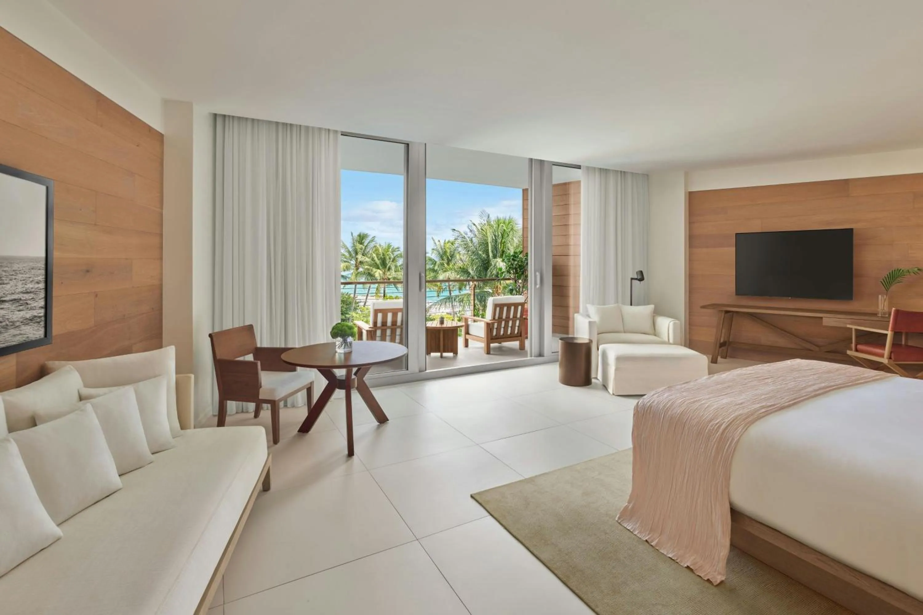 Bedroom, Bed in The Miami Beach EDITION