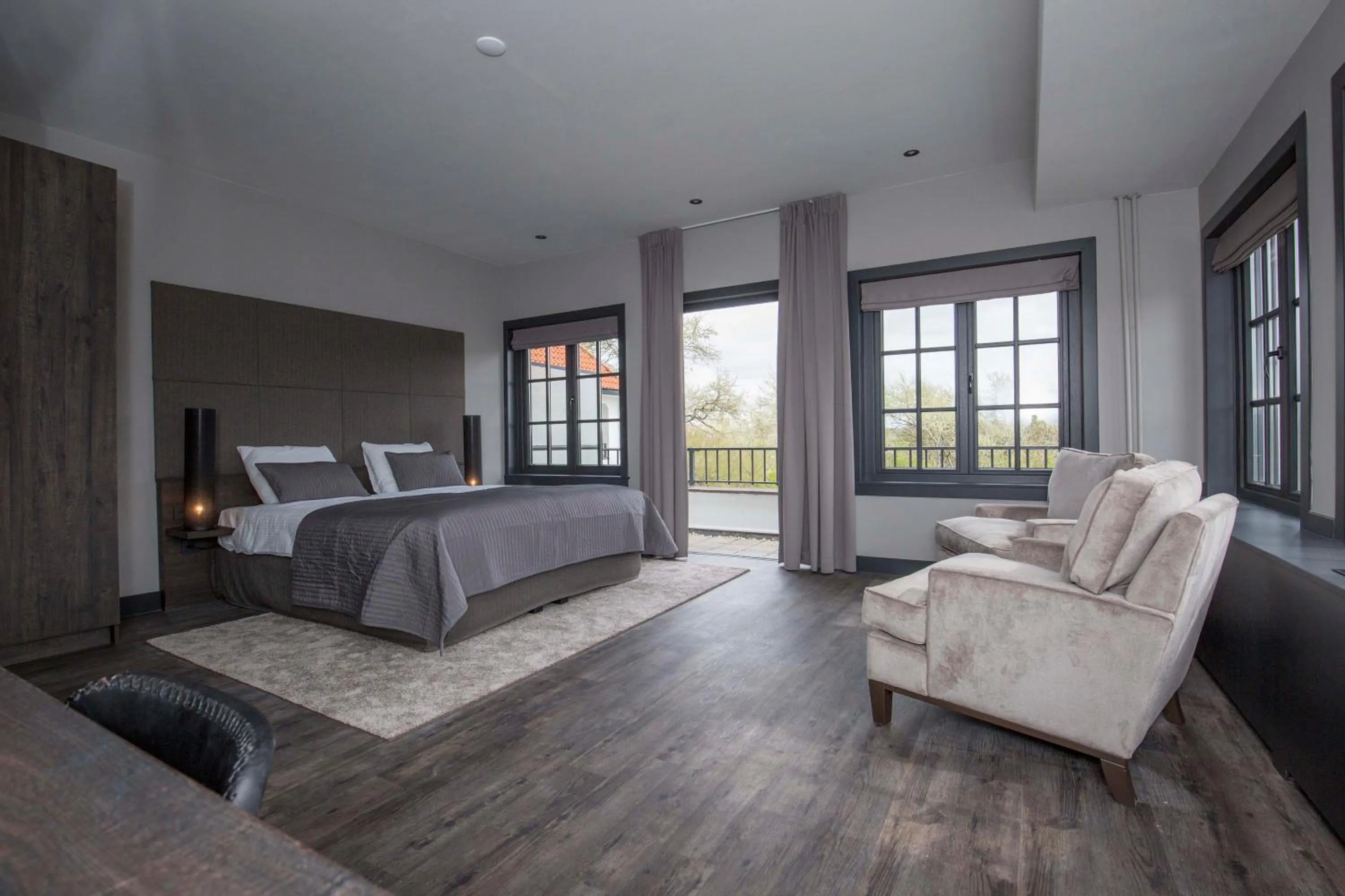 Photo of the whole room, Bed in Fletcher Boutique Hotel Duinoord