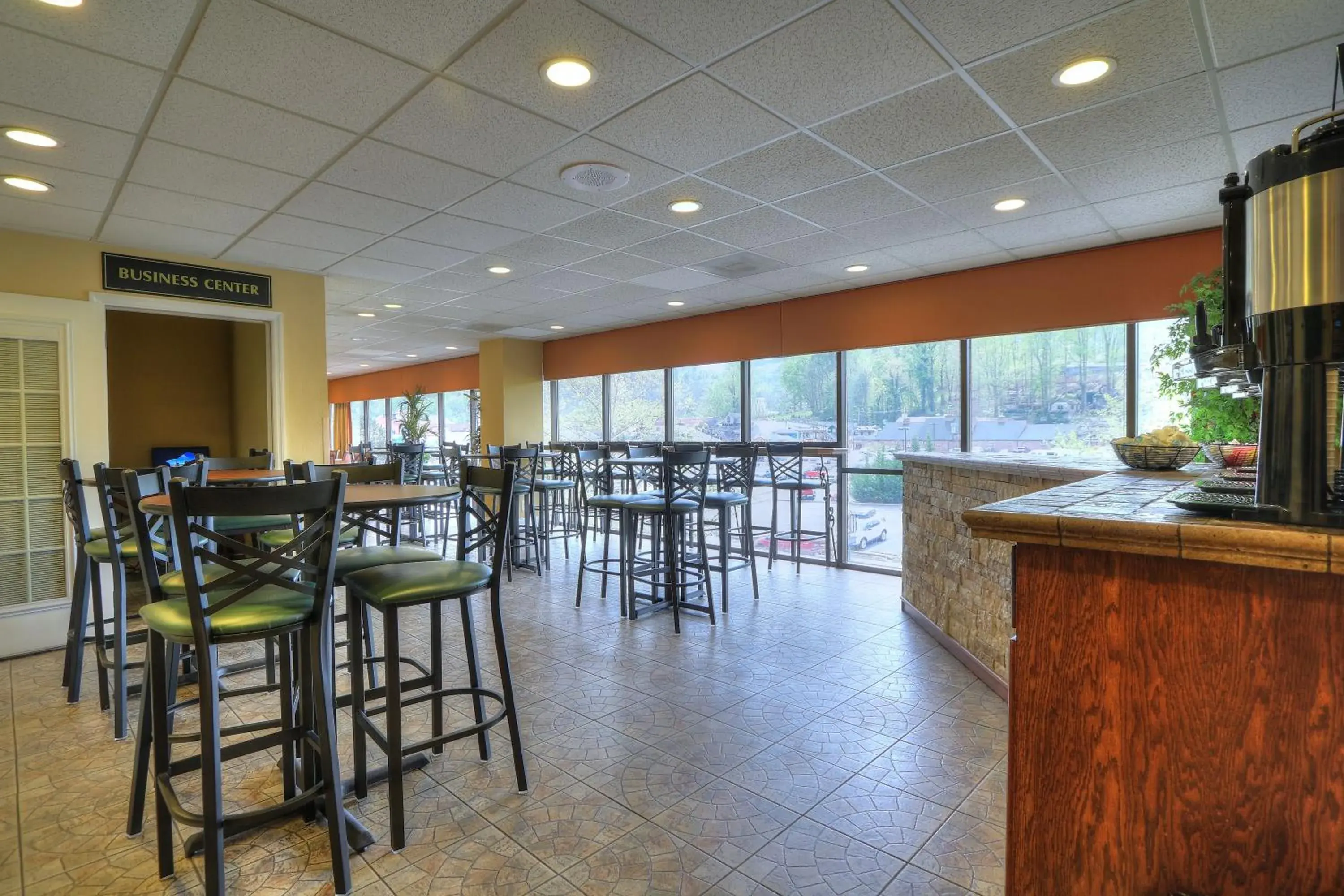 Restaurant/places to eat in Edgewater Hotel and Conference Center Restaurant/places to eat in Edgewater Hotel and Conference Center