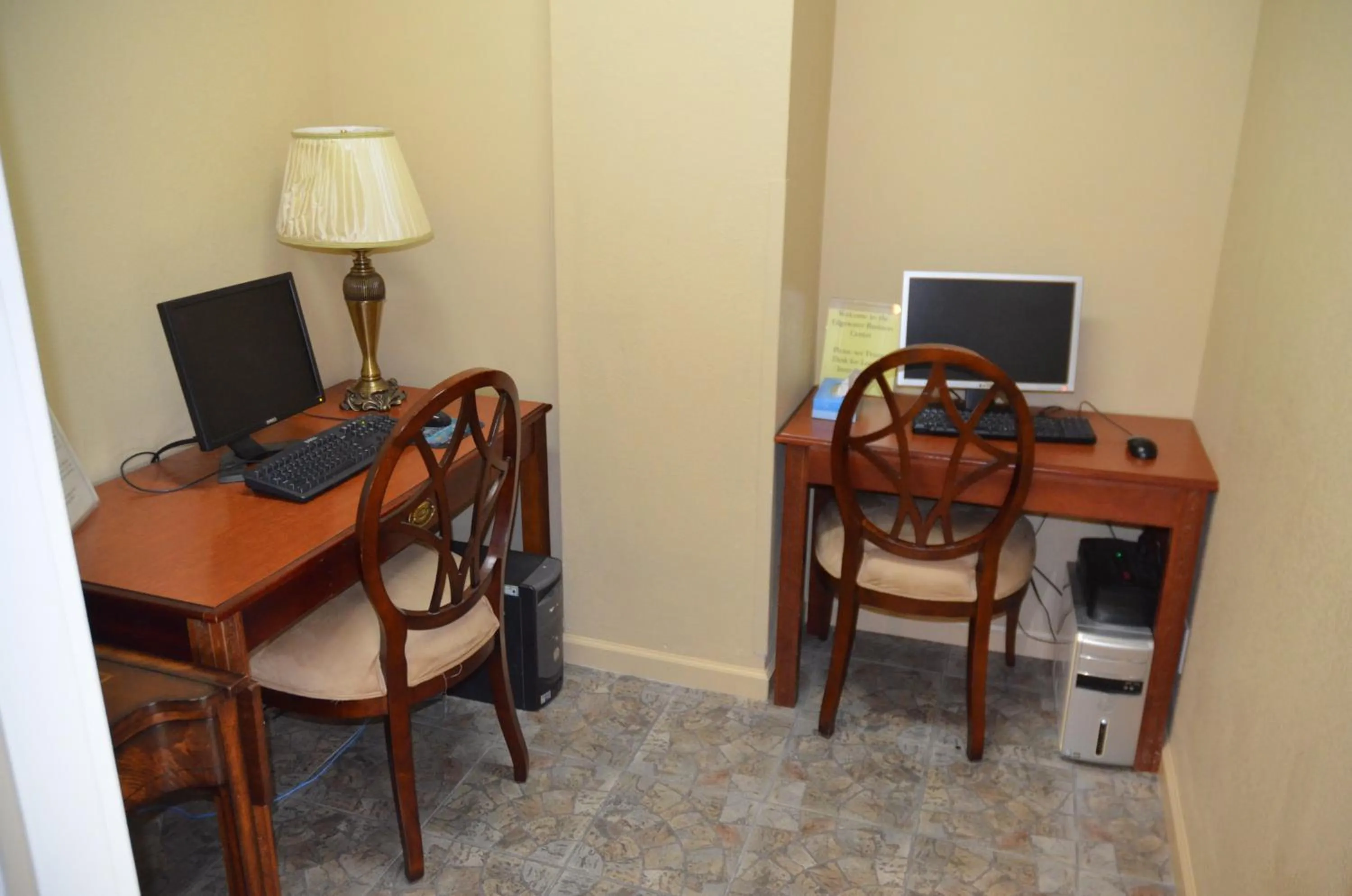 Business facilities in Edgewater Hotel and Conference Center