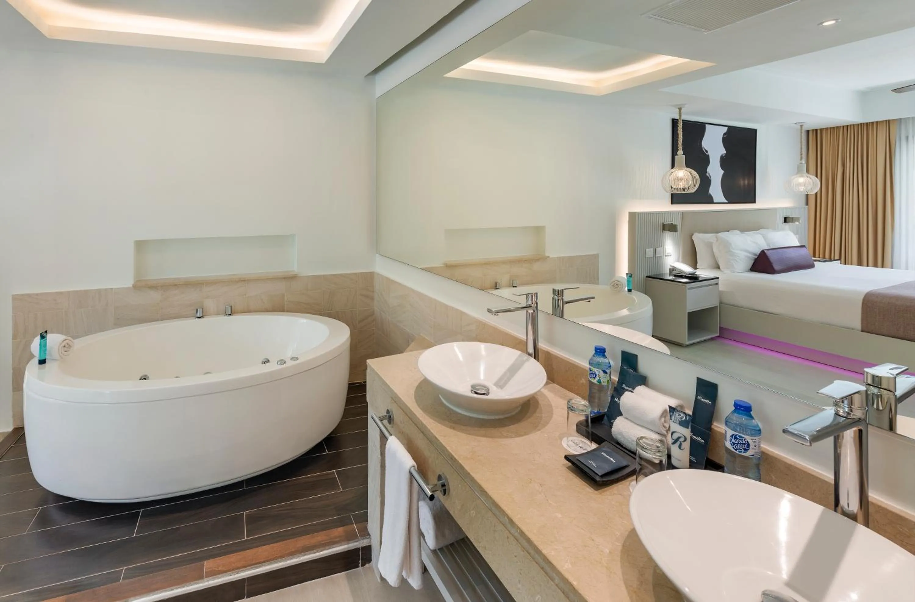 Bathroom, Bed in Royalton CHIC Punta Cana, An Autograph Collection All-Inclusive Resort & Casino, Adults Only
