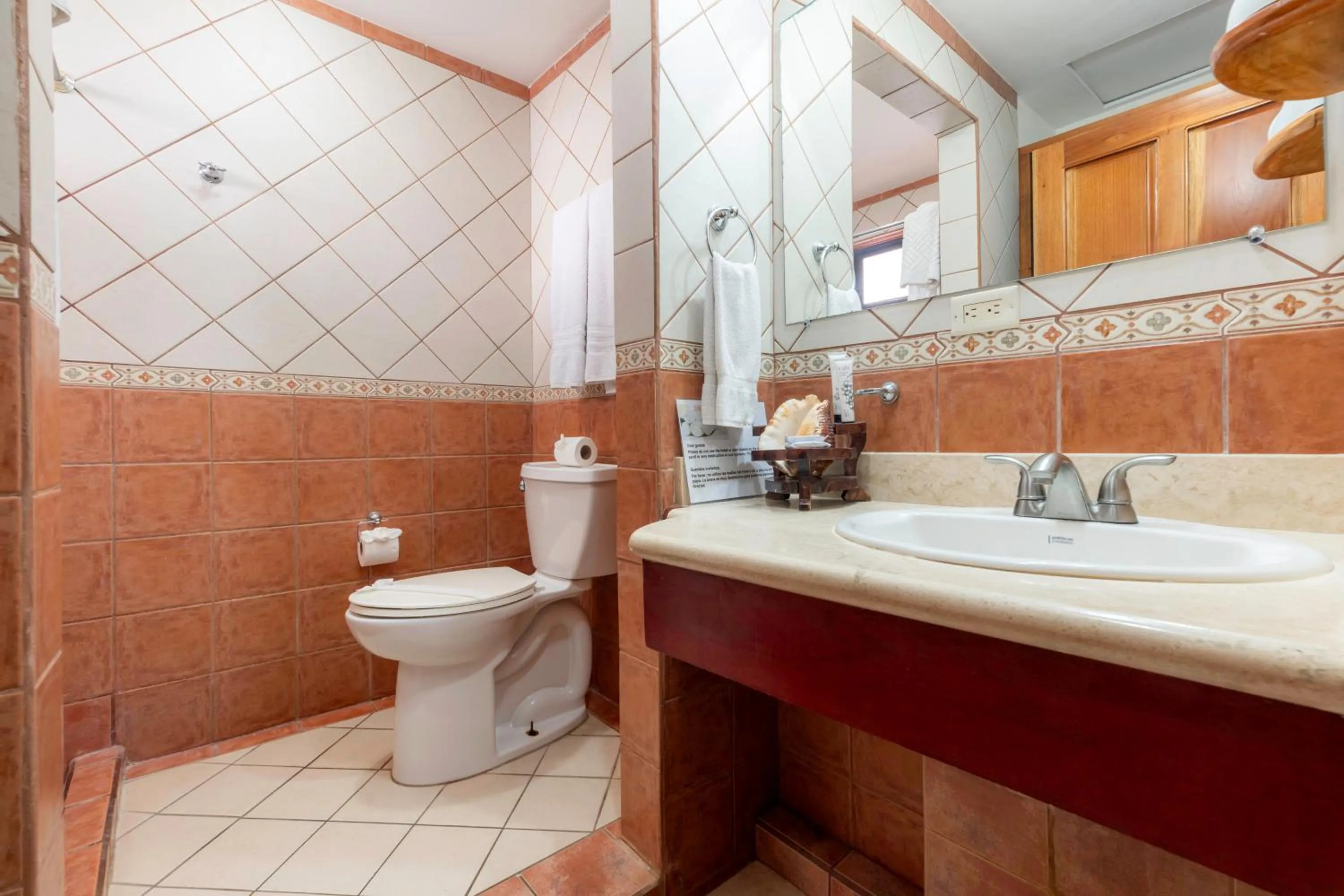 Bathroom in Jaco Laguna Resort & Beach Club