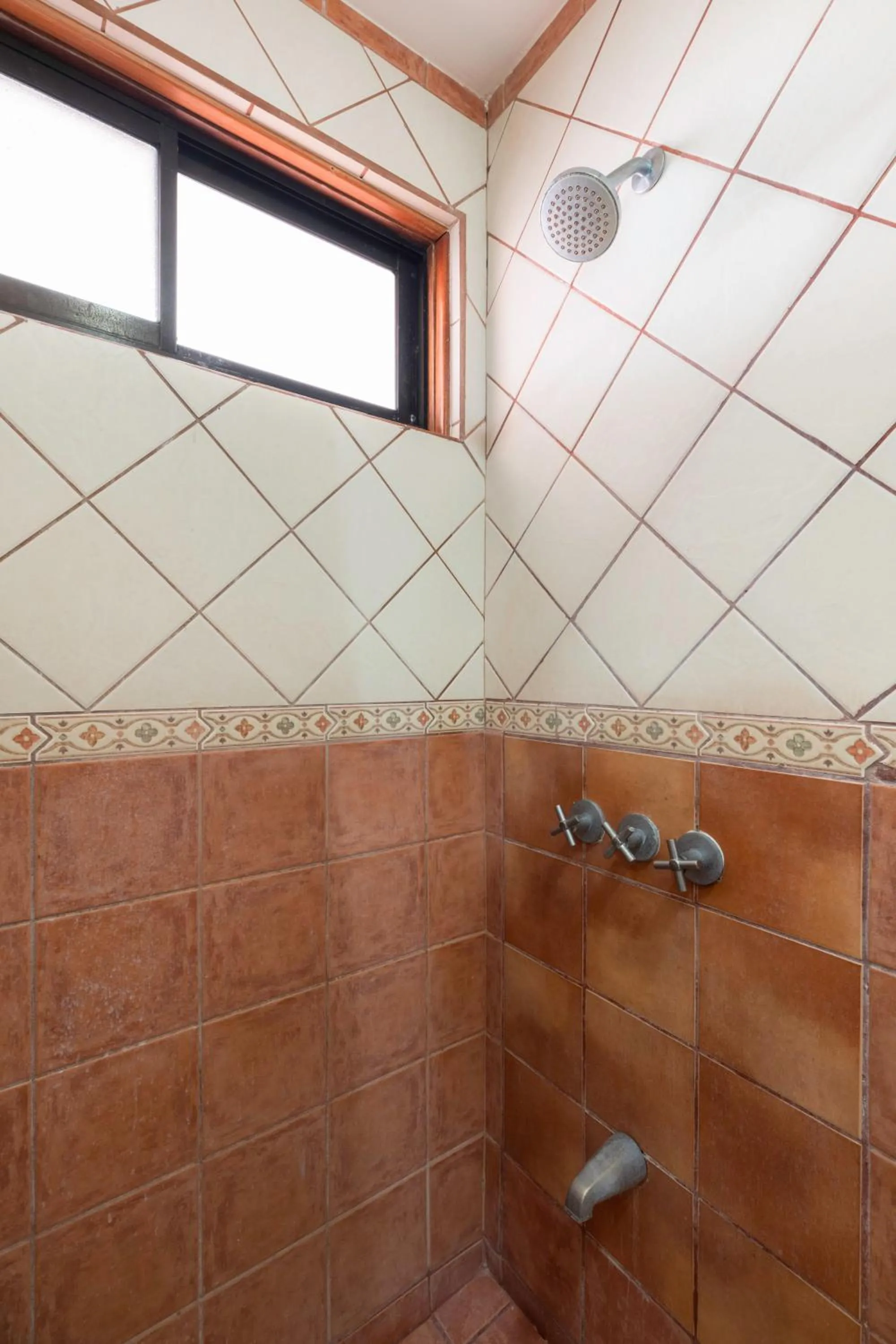 Shower in Jaco Laguna Resort & Beach Club