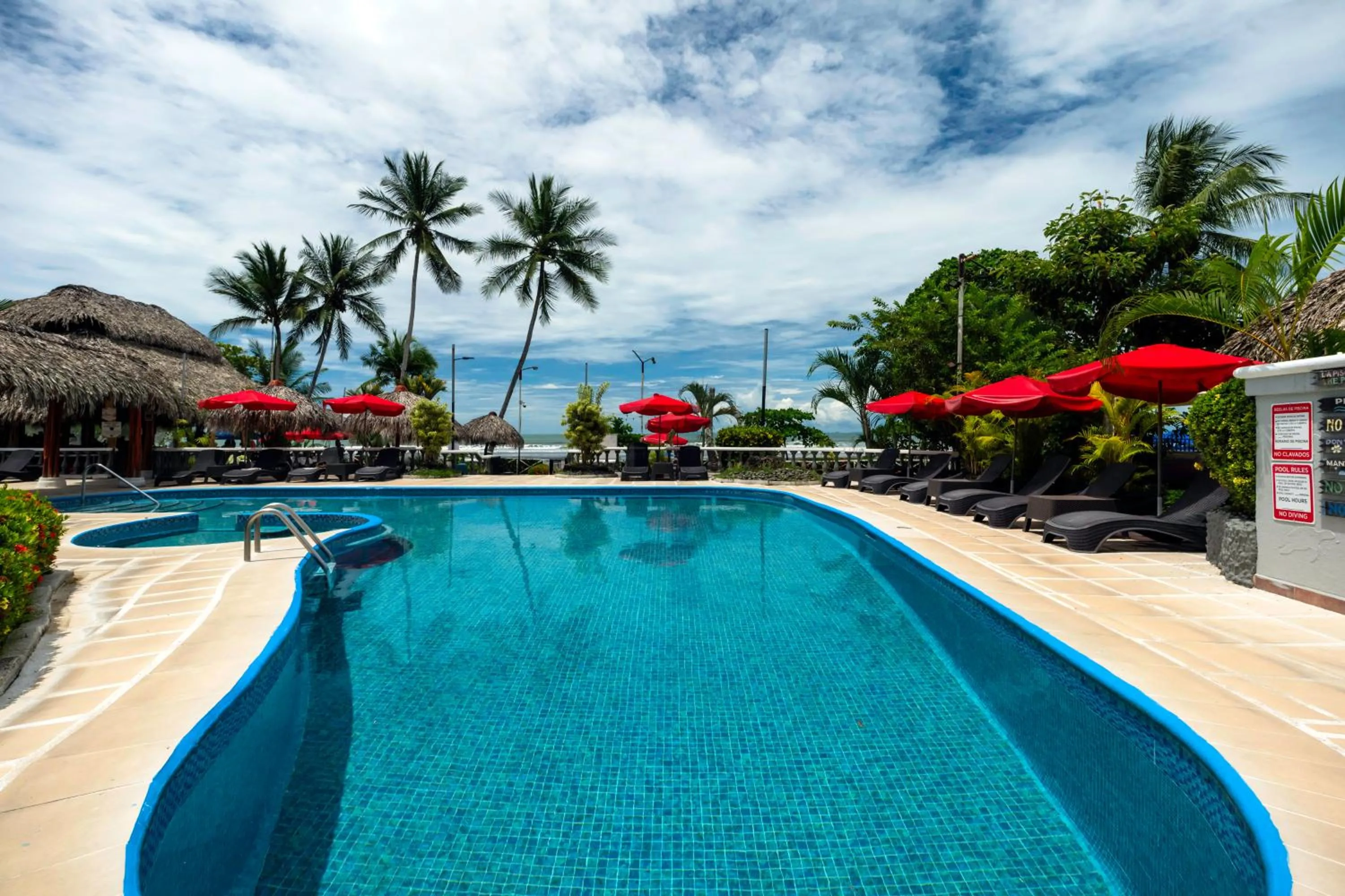 Swimming pool in Jaco Laguna Resort & Beach Club