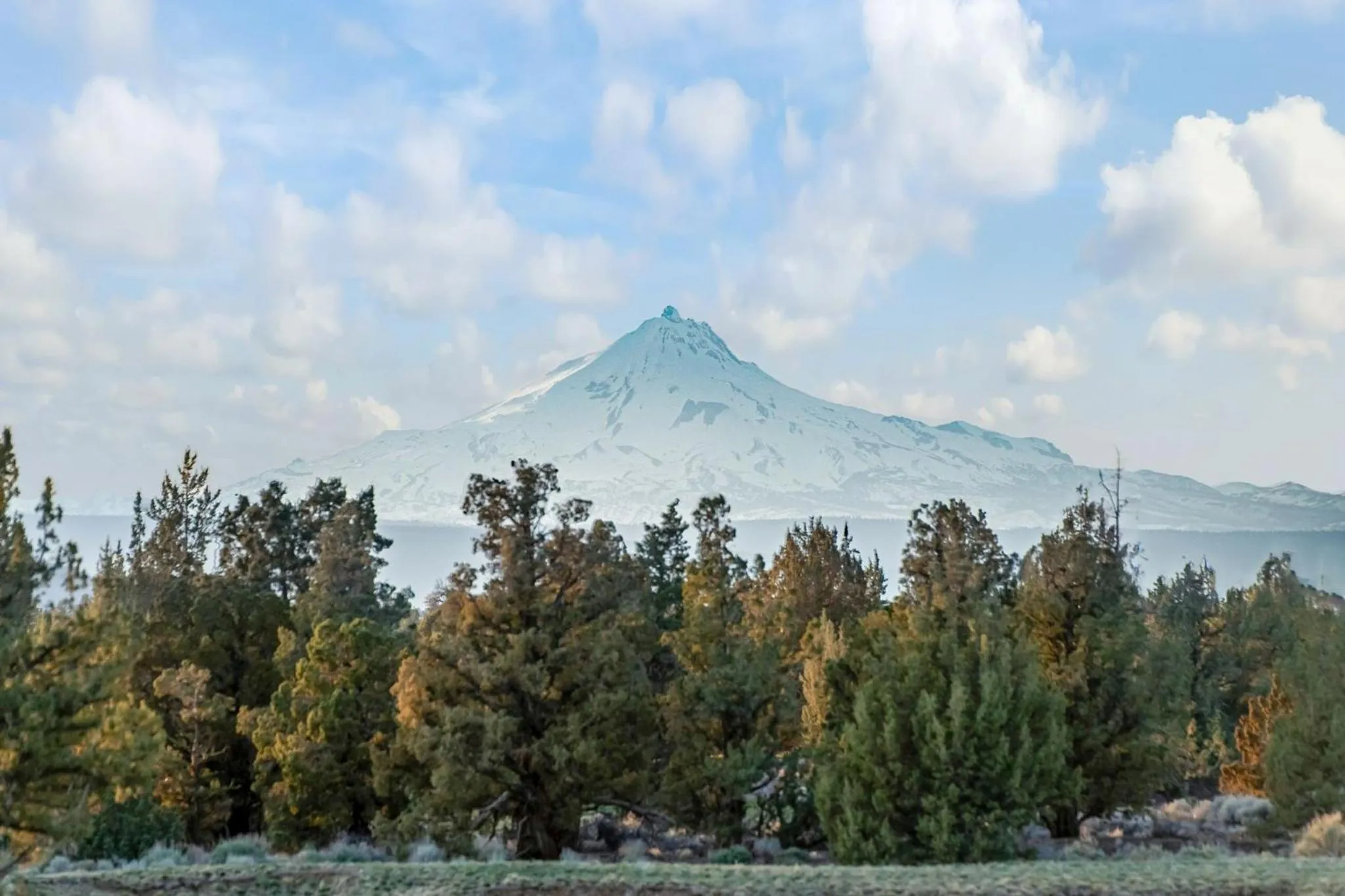 Mountain view in Juniper Preserve
