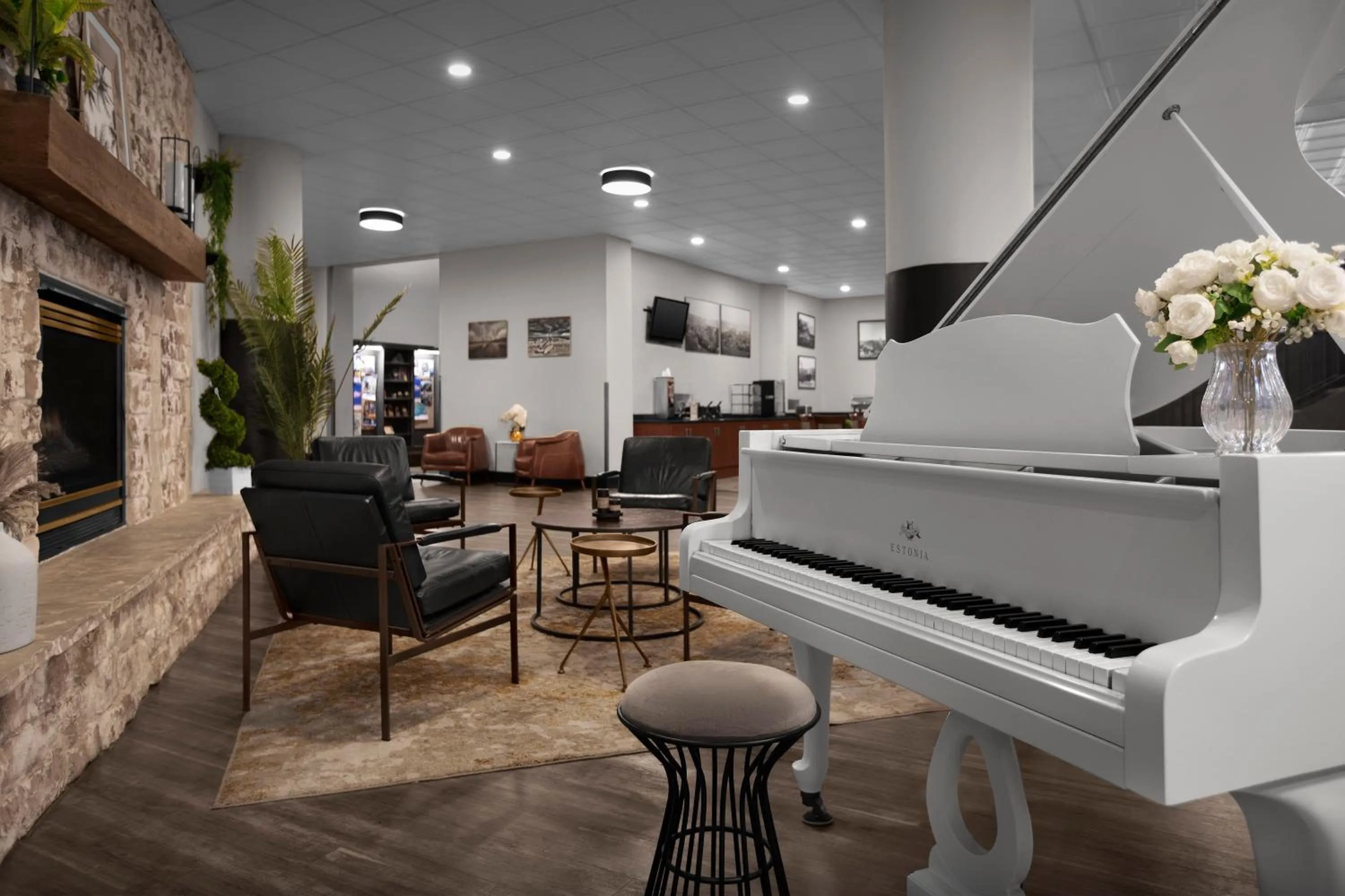 Lobby or reception in The Suites Hotel at Waterfront Plaza