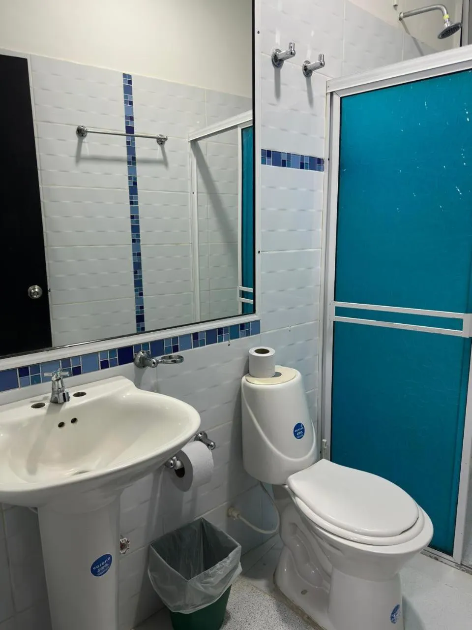 Bathroom in SGH Rodadero Suites