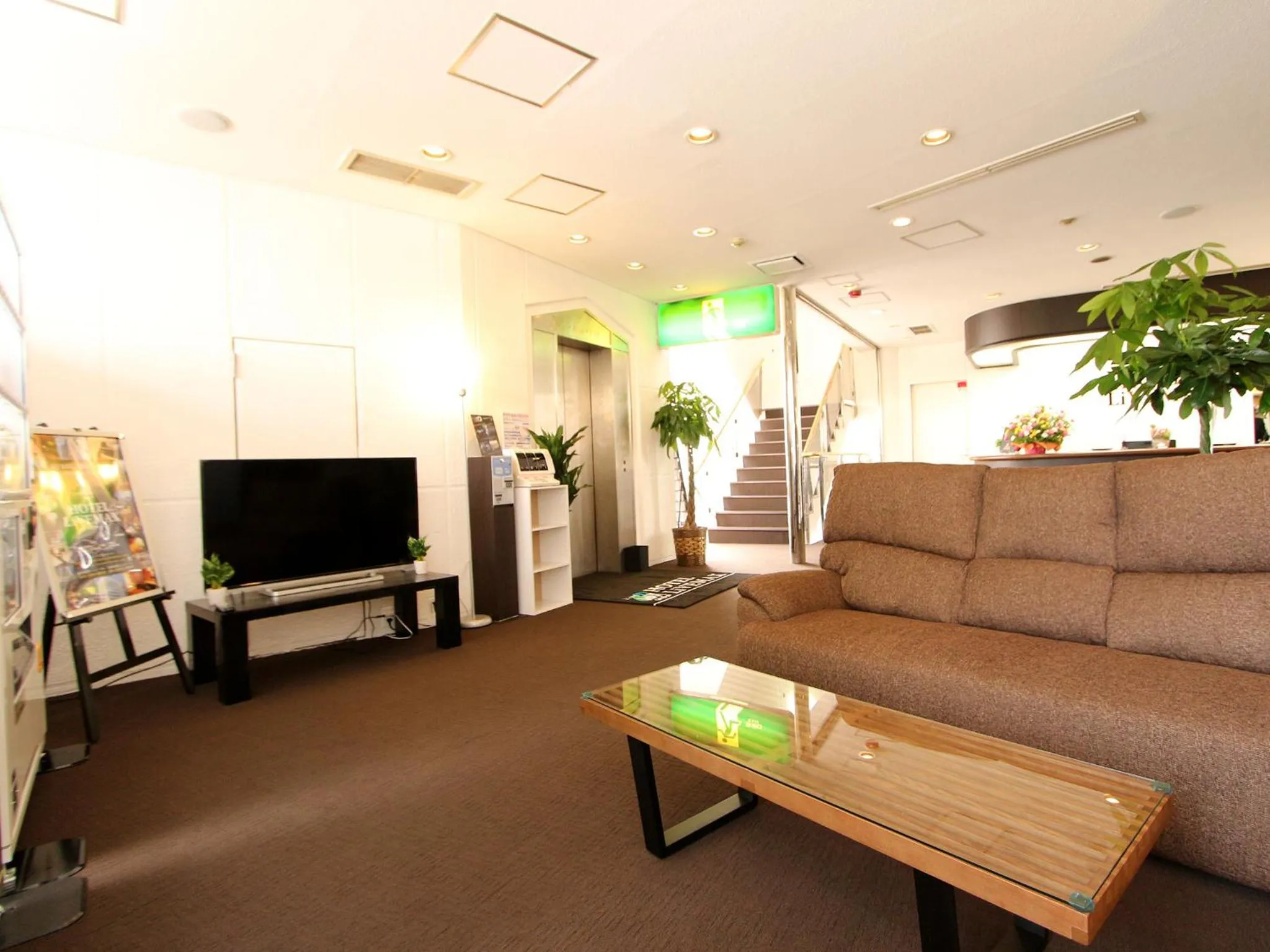 Communal lounge/ TV room in HOTEL LiVEMAX BUDGET Utsunomiya
