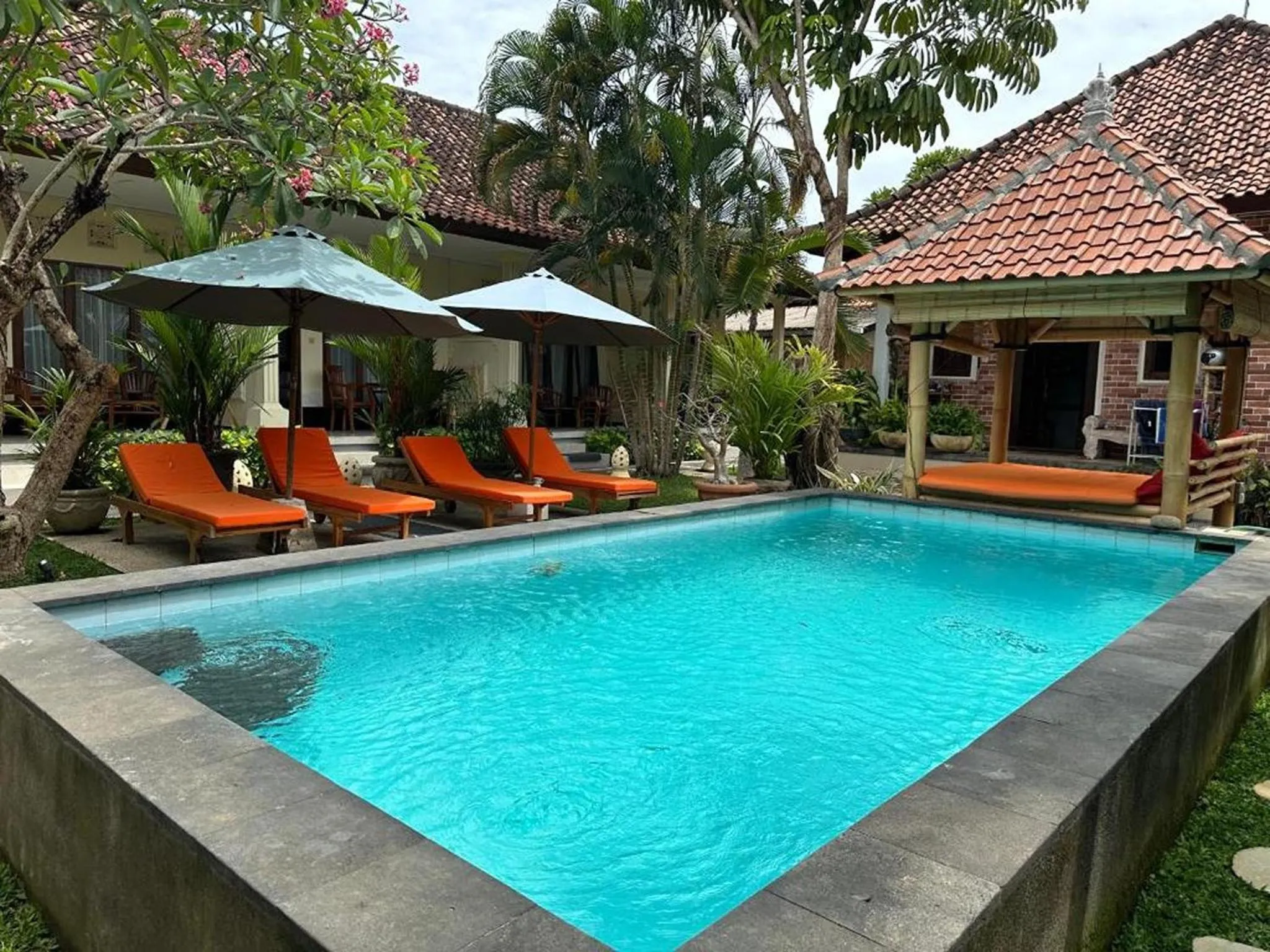 Tiga Naga Villa