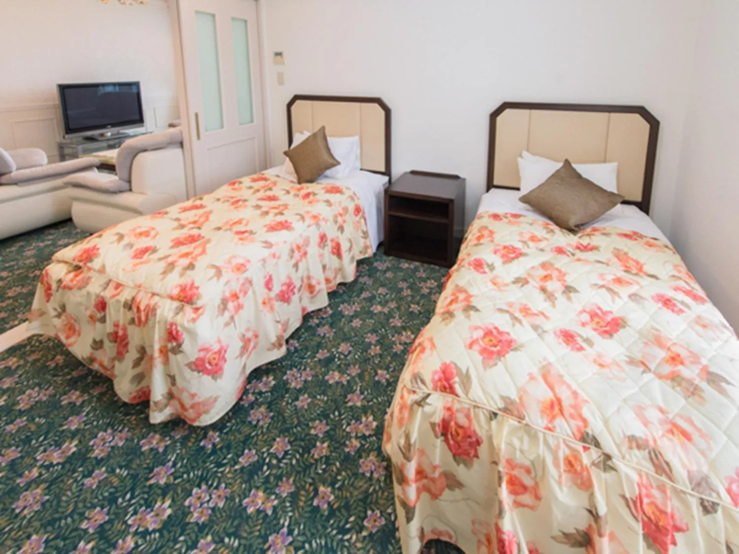 Photo of the whole room, Bed in Spa Resort LiVEMAX