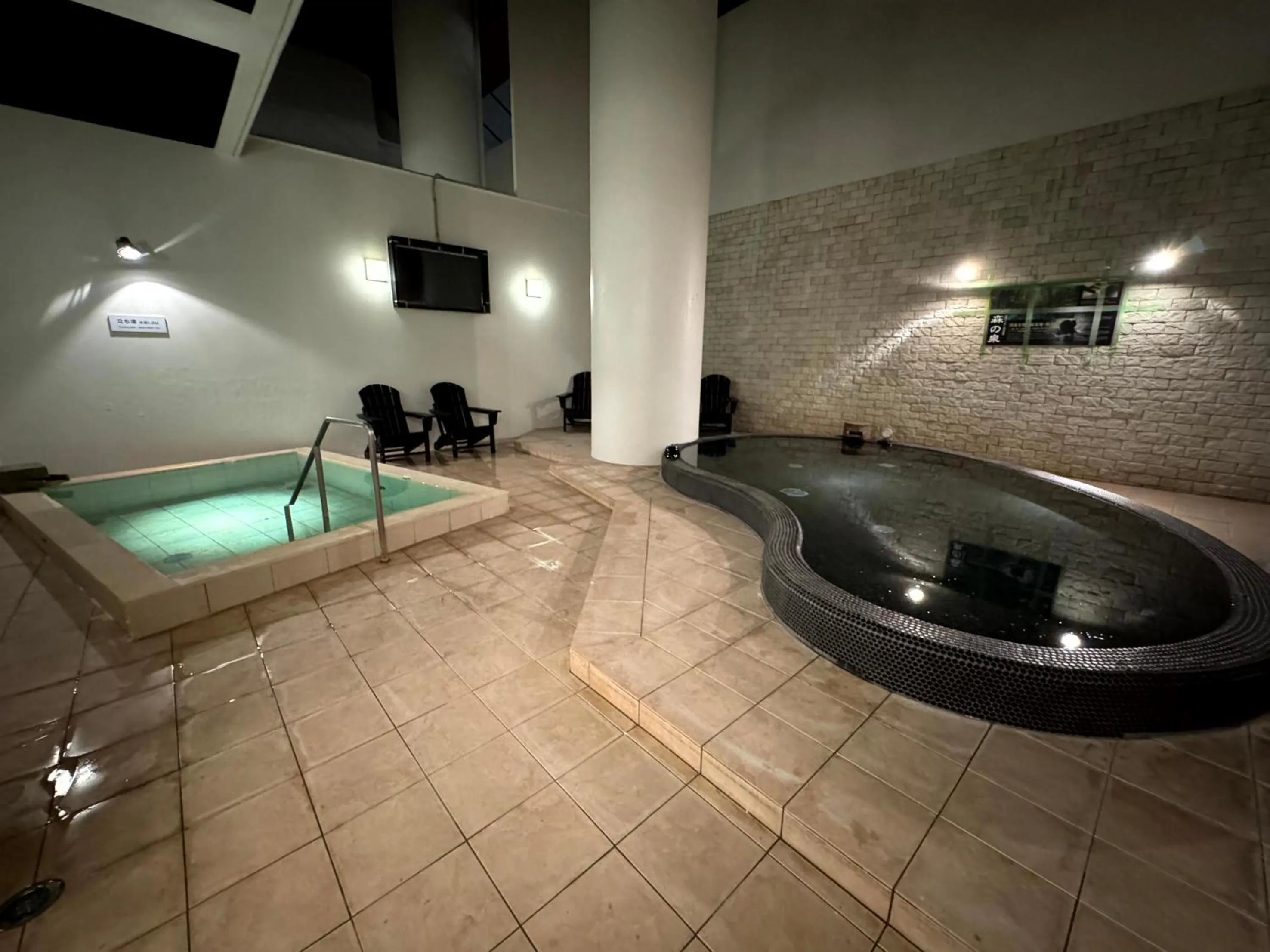 Public Bath in Spa Resort LiVEMAX