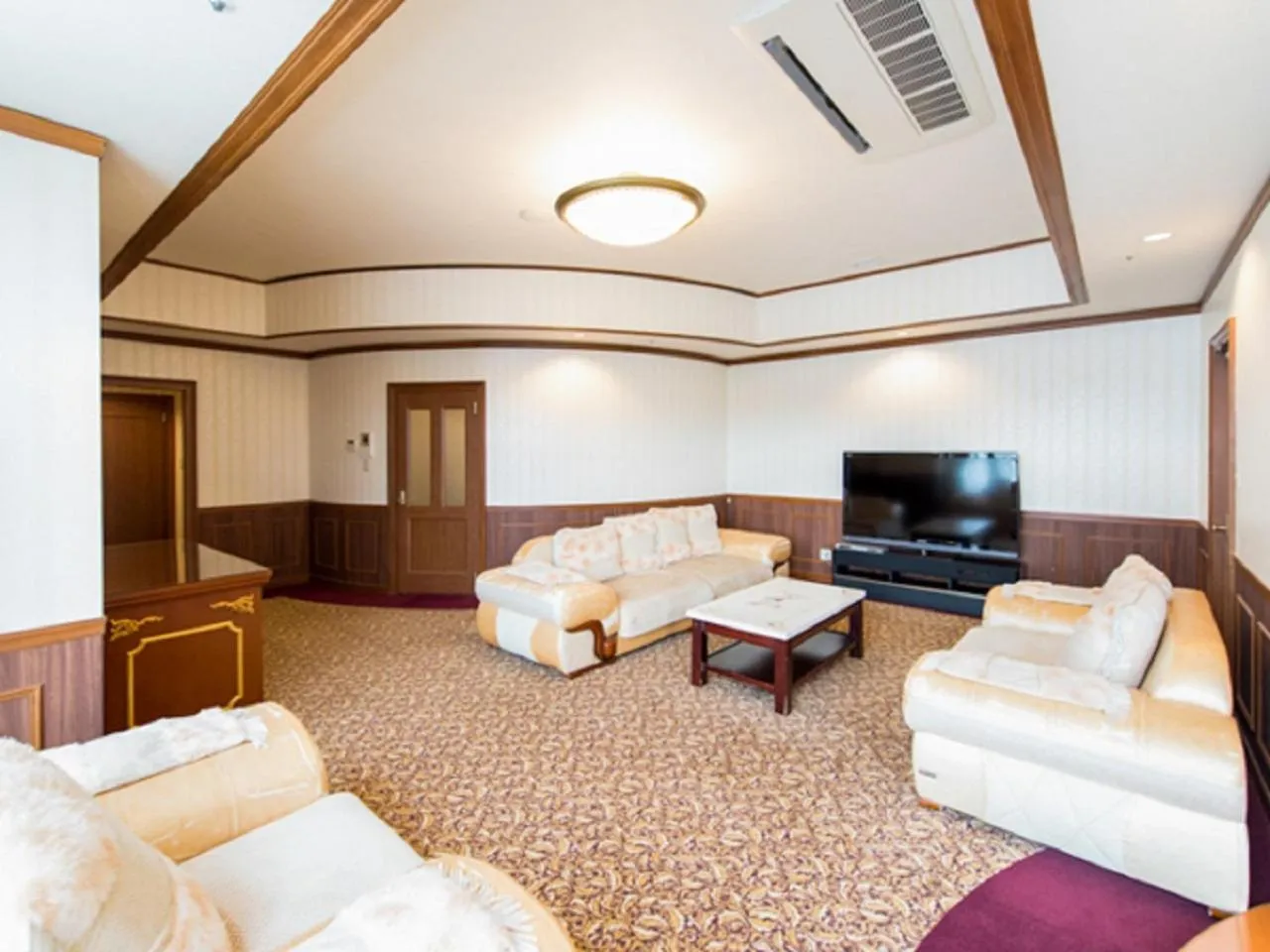 Photo of the whole room in Spa Resort LiVEMAX