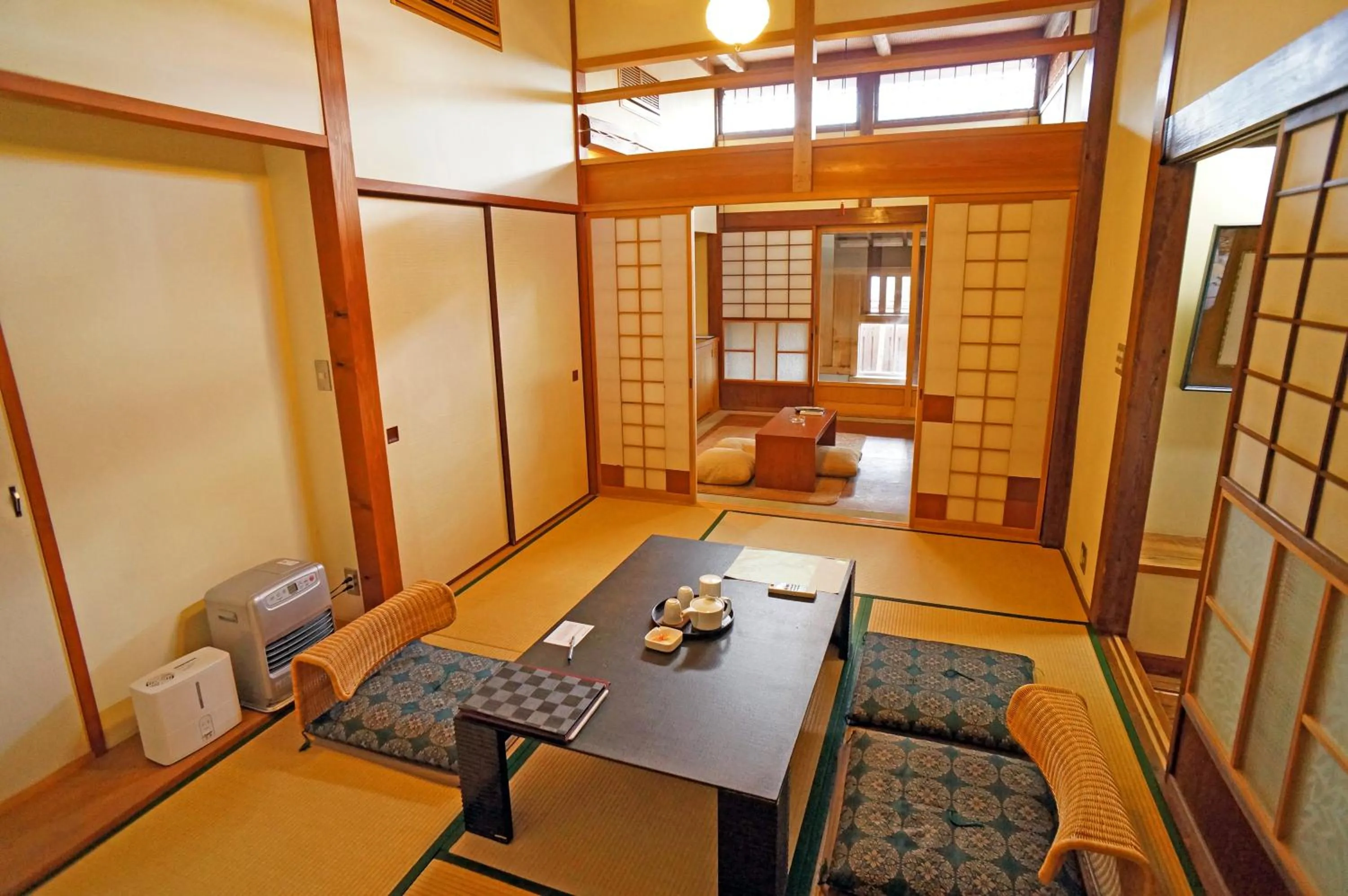 Seating area in Mujinzo