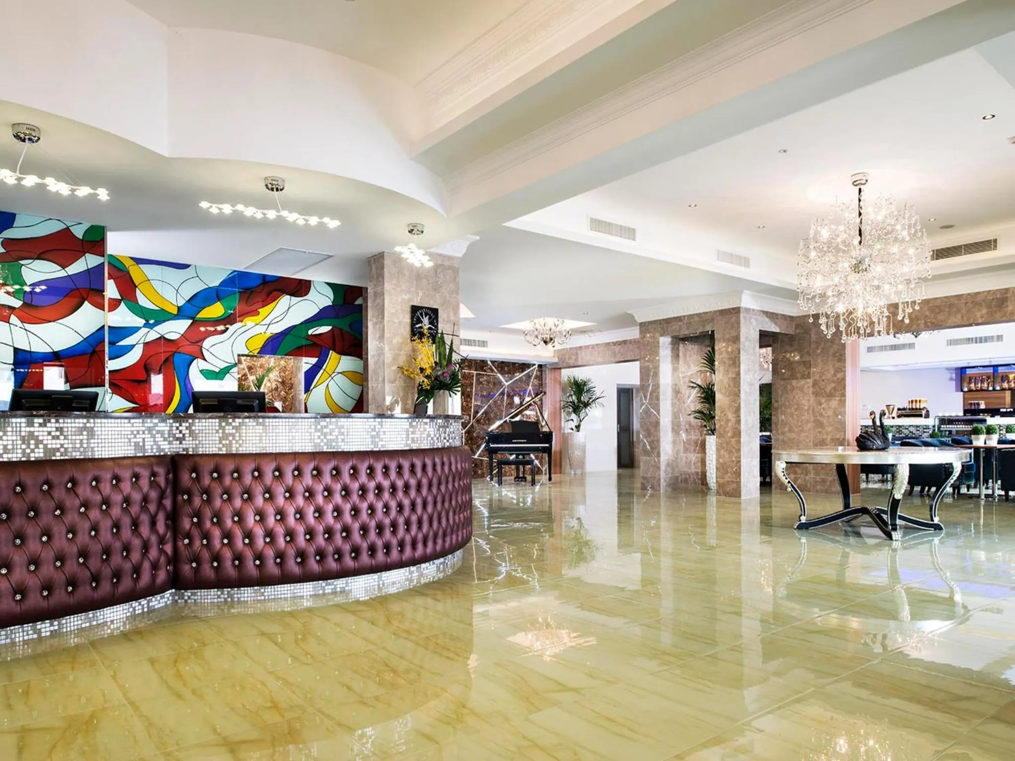 Lobby or reception in Swan River Hotel