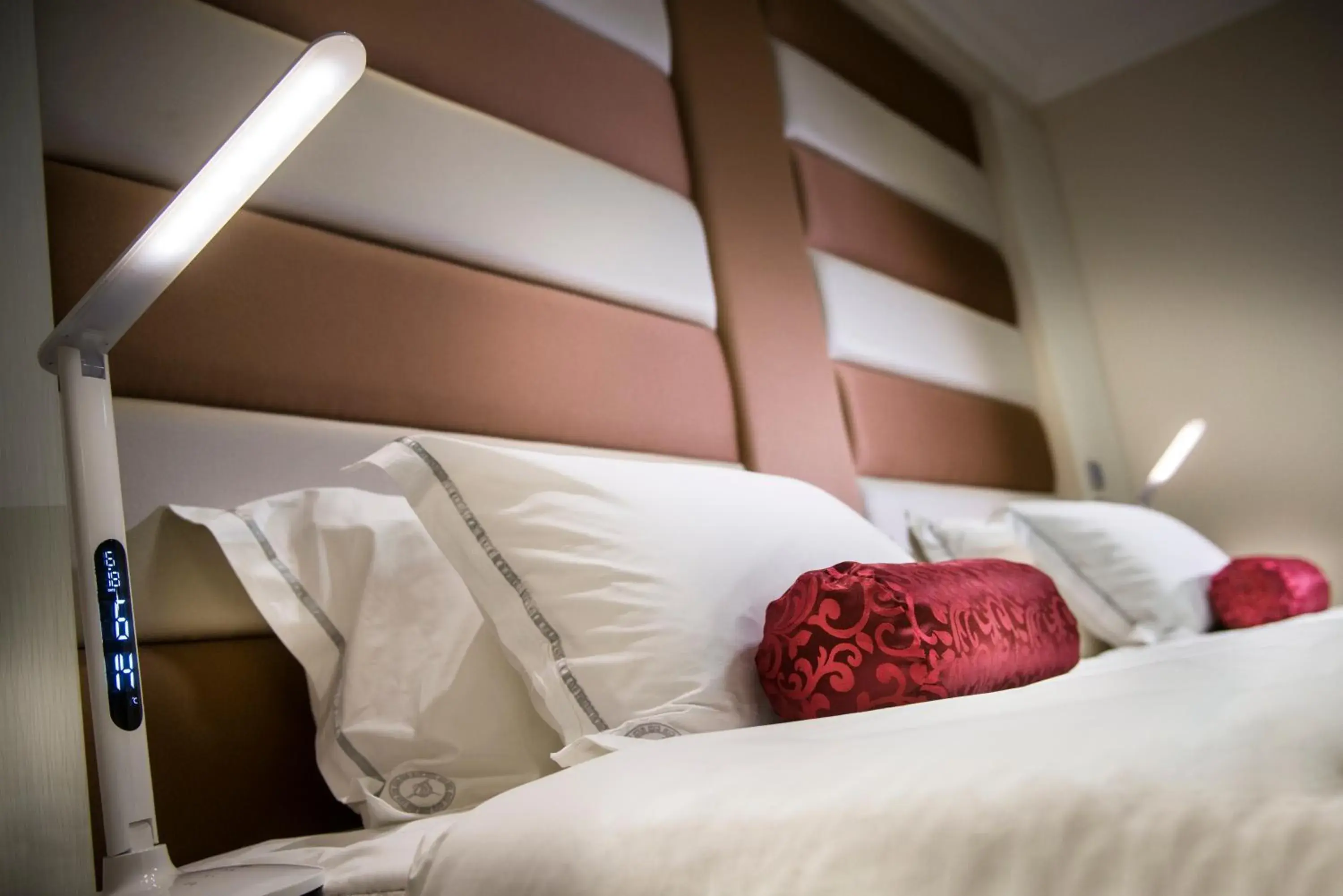 Bed in Swan River Hotel Bed in Swan River Hotel