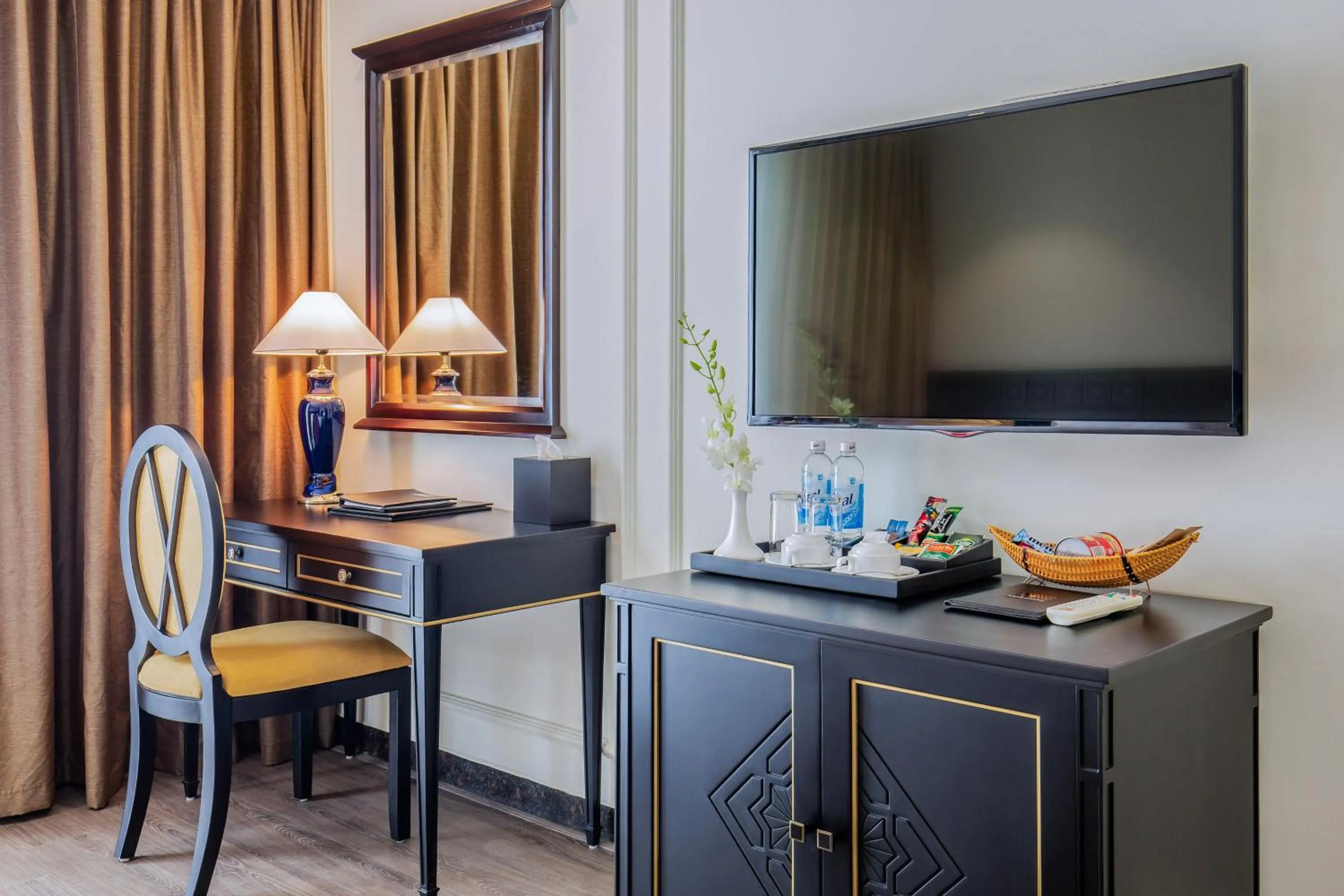 TV and multimedia in Hotel Sapa Square Affiliated by Melia