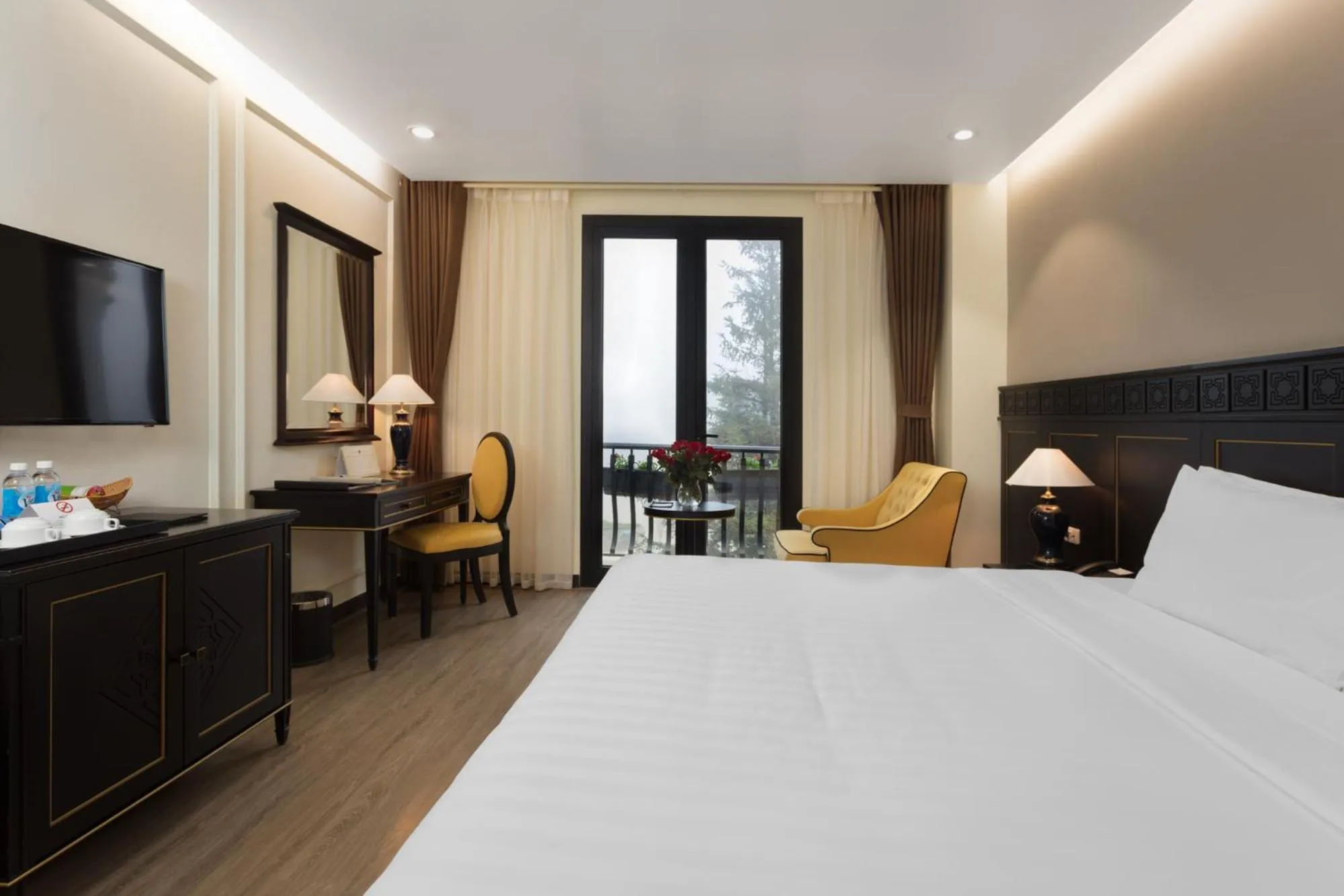 Photo of the whole room, Bed in Hotel Sapa Square Affiliated by Melia