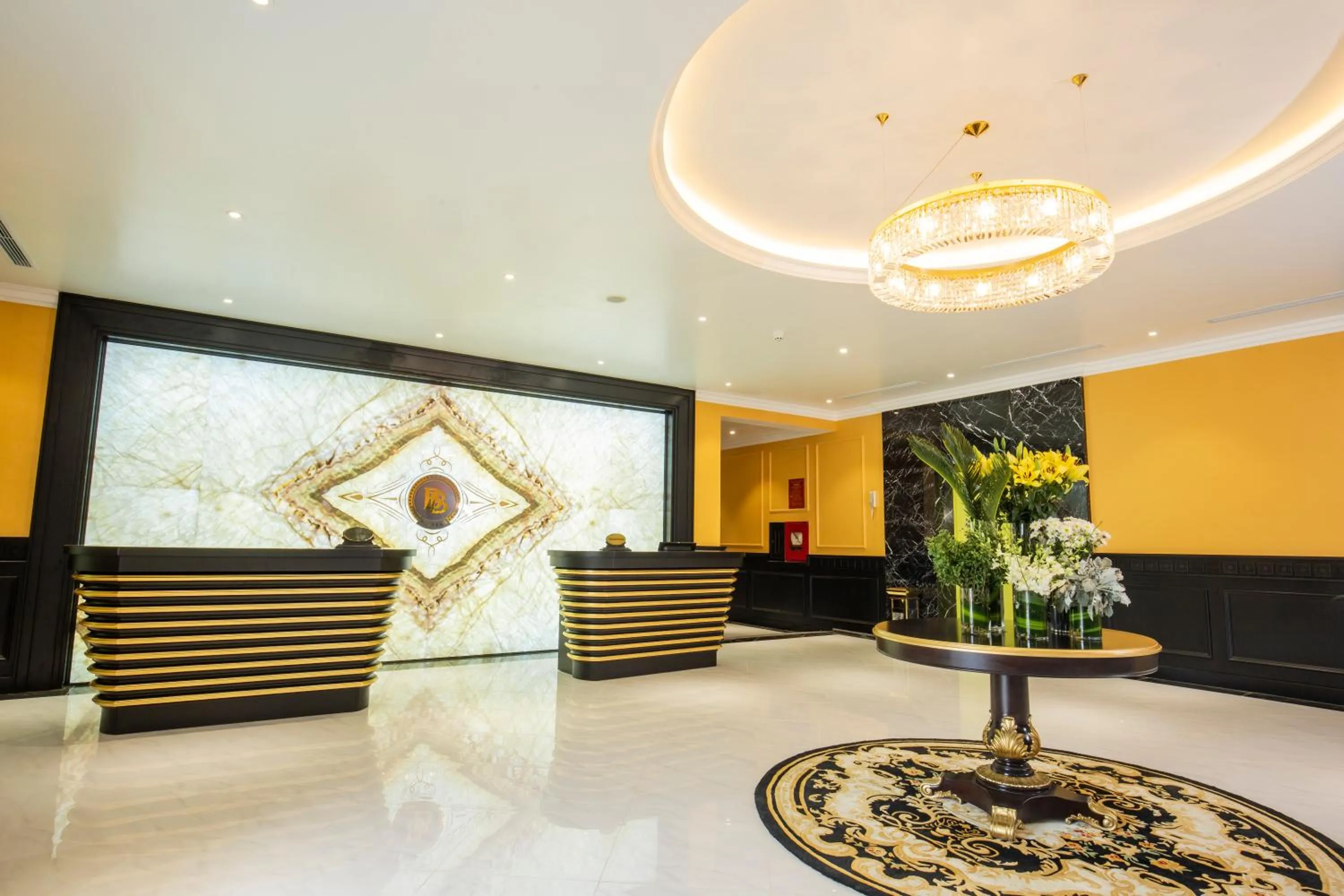 Lobby or reception in Hotel Sapa Square Affiliated by Melia