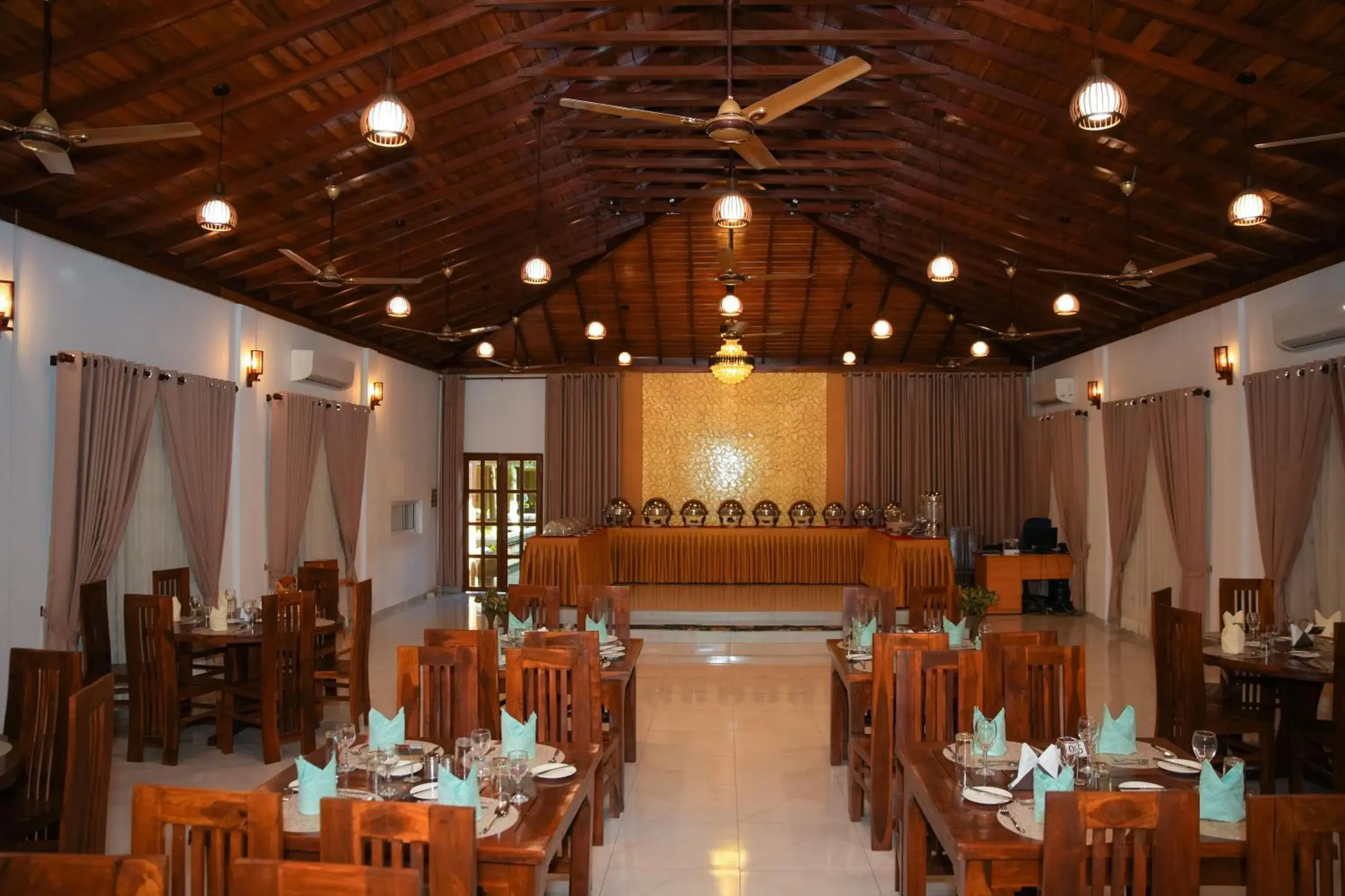 Property building in JKAB Park Hotel Property building in JKAB Park Hotel