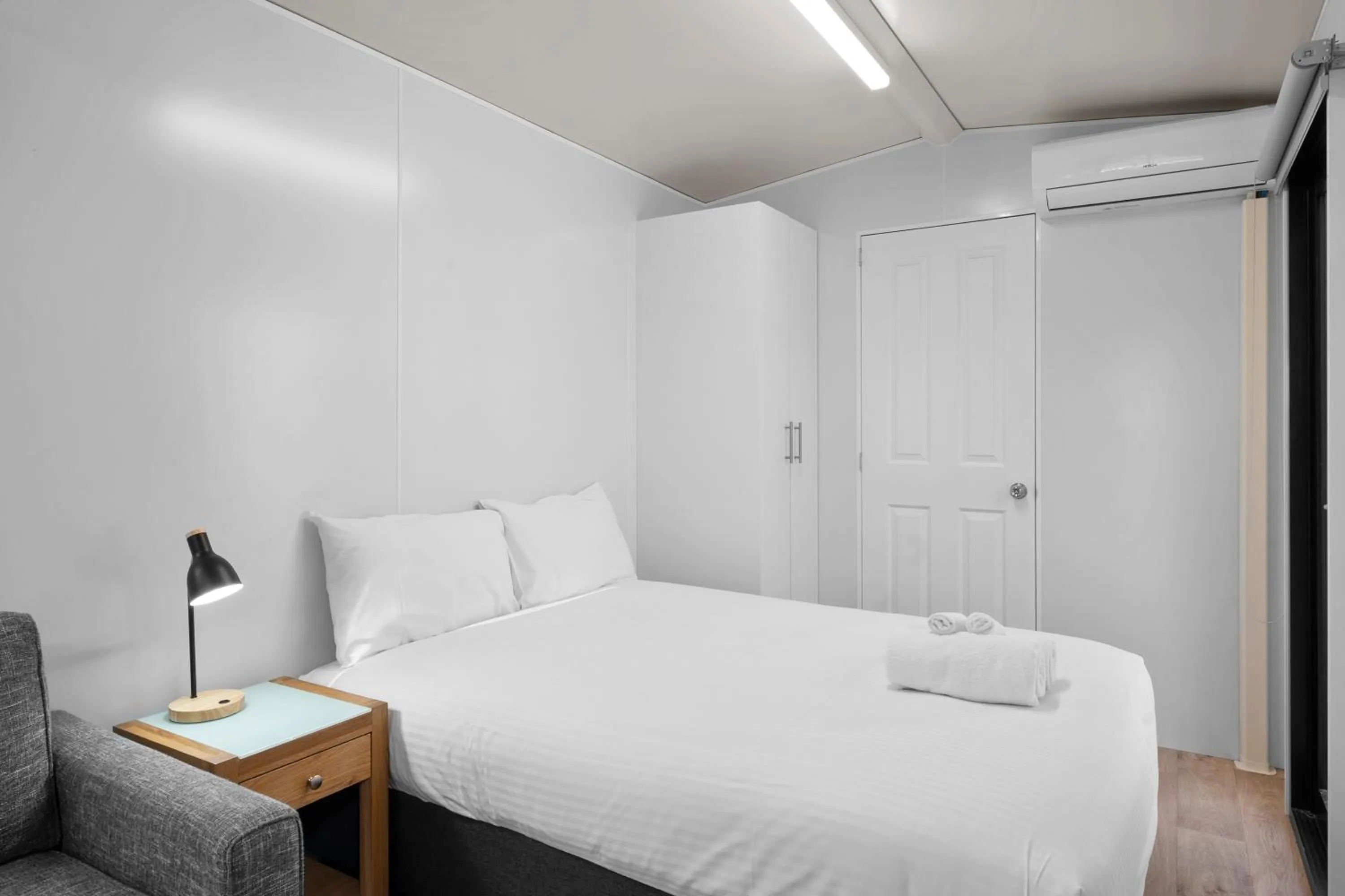 Bed in Shepparton Holiday Park and Village