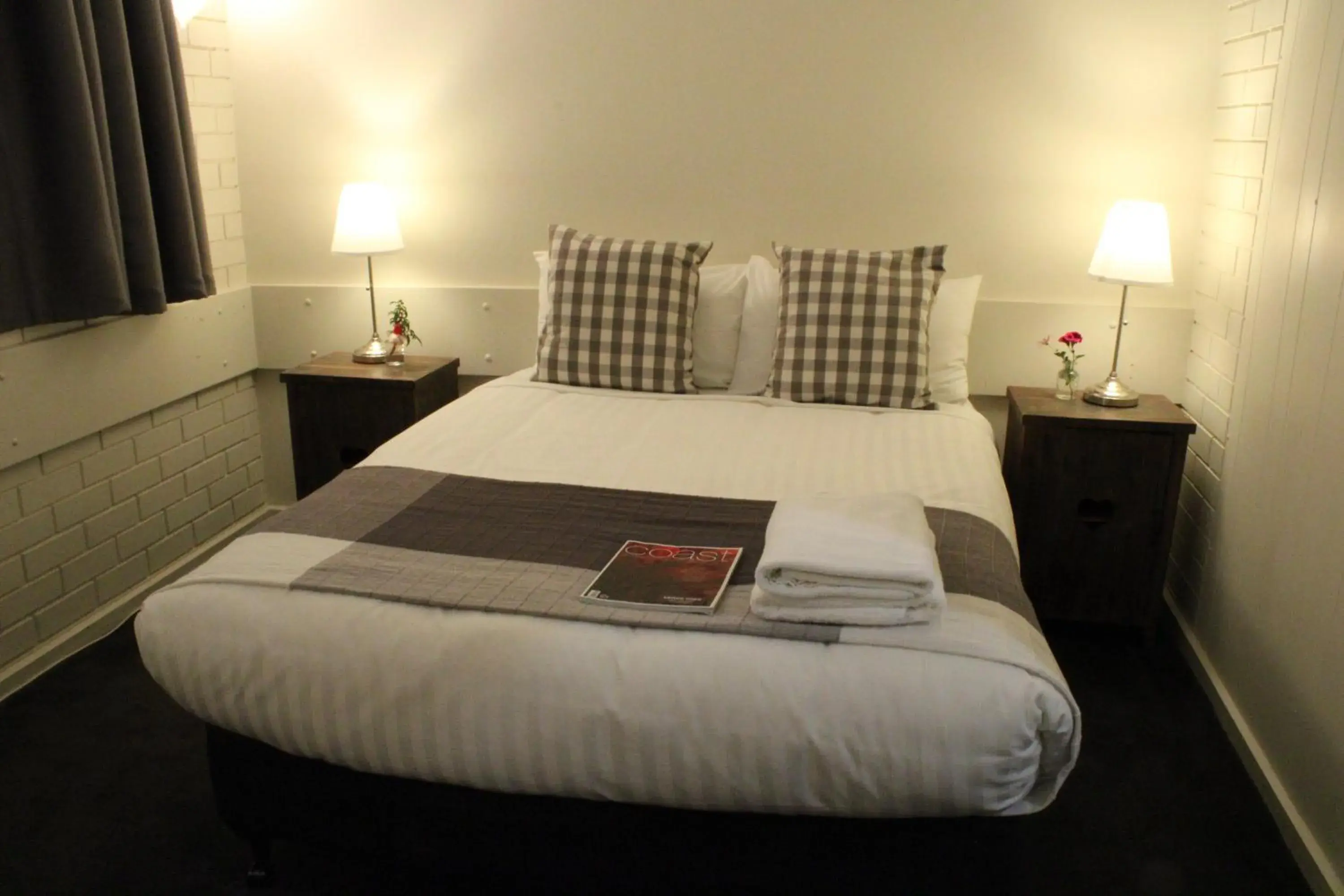 Bedroom, Bed in Prom Country Lodge Bedroom, Bed in Prom Country Lodge