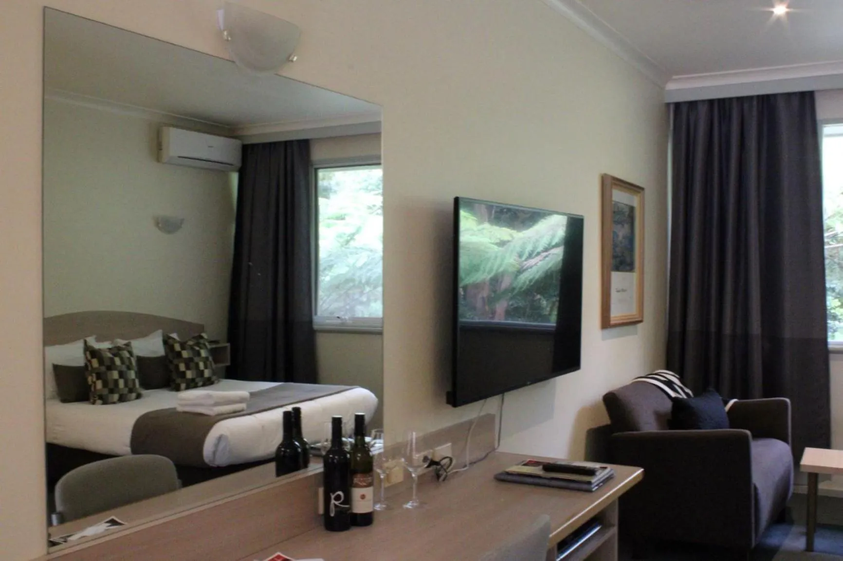 Photo of the whole room, Bed in Prom Country Lodge