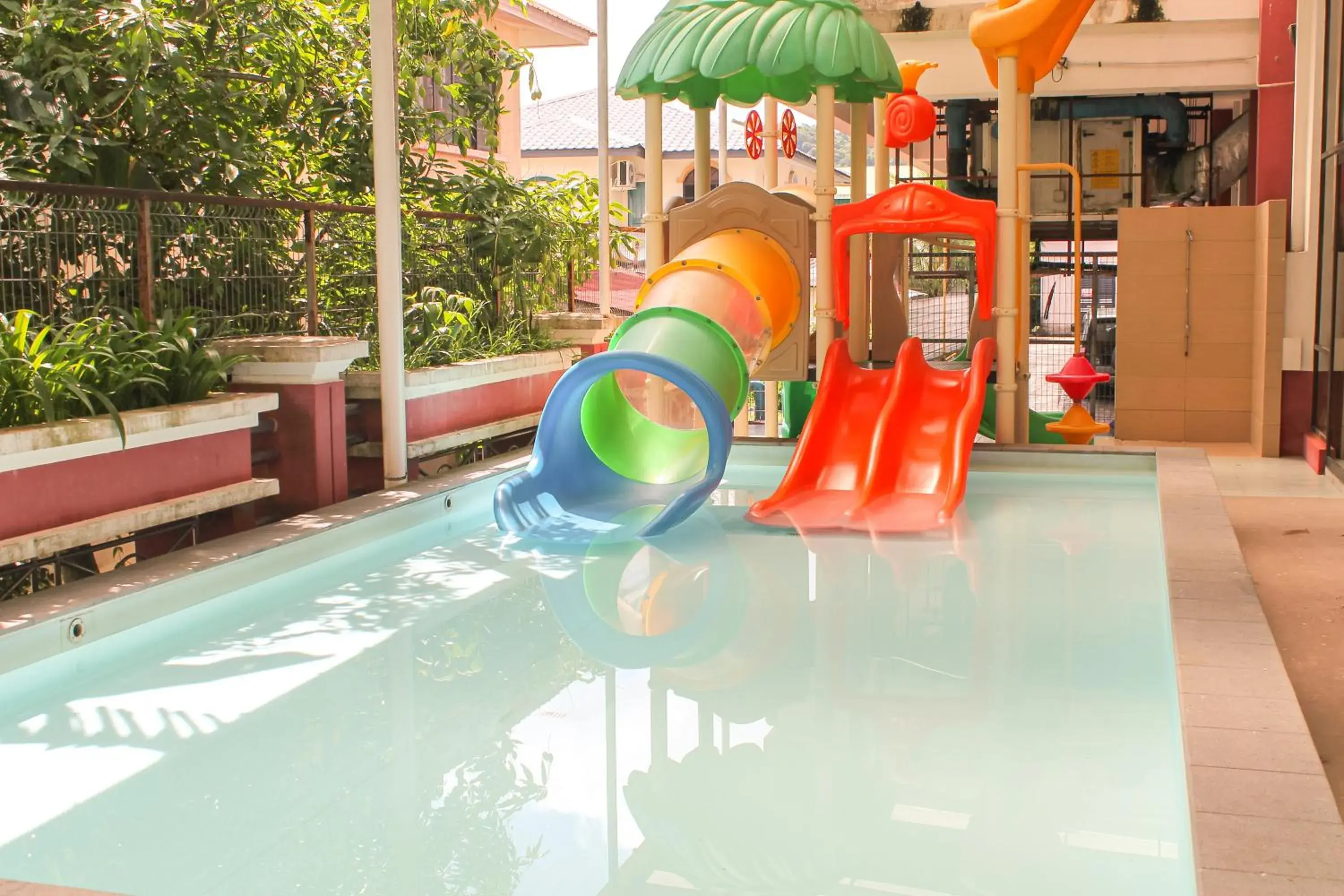 Swimming pool in Parkview Hotel Swimming pool in Parkview Hotel