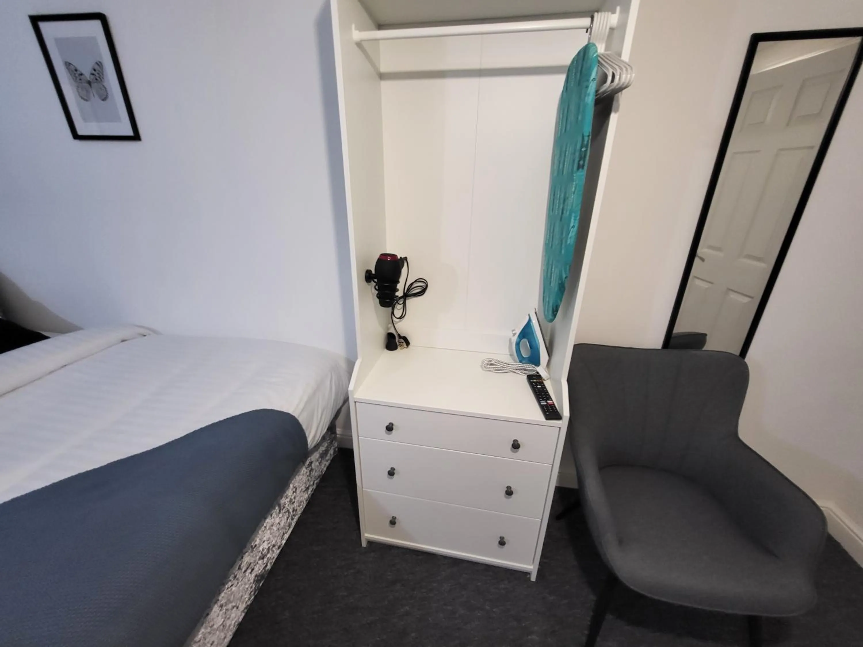 Bed in Premier Studios Nottingham - Tring Vale