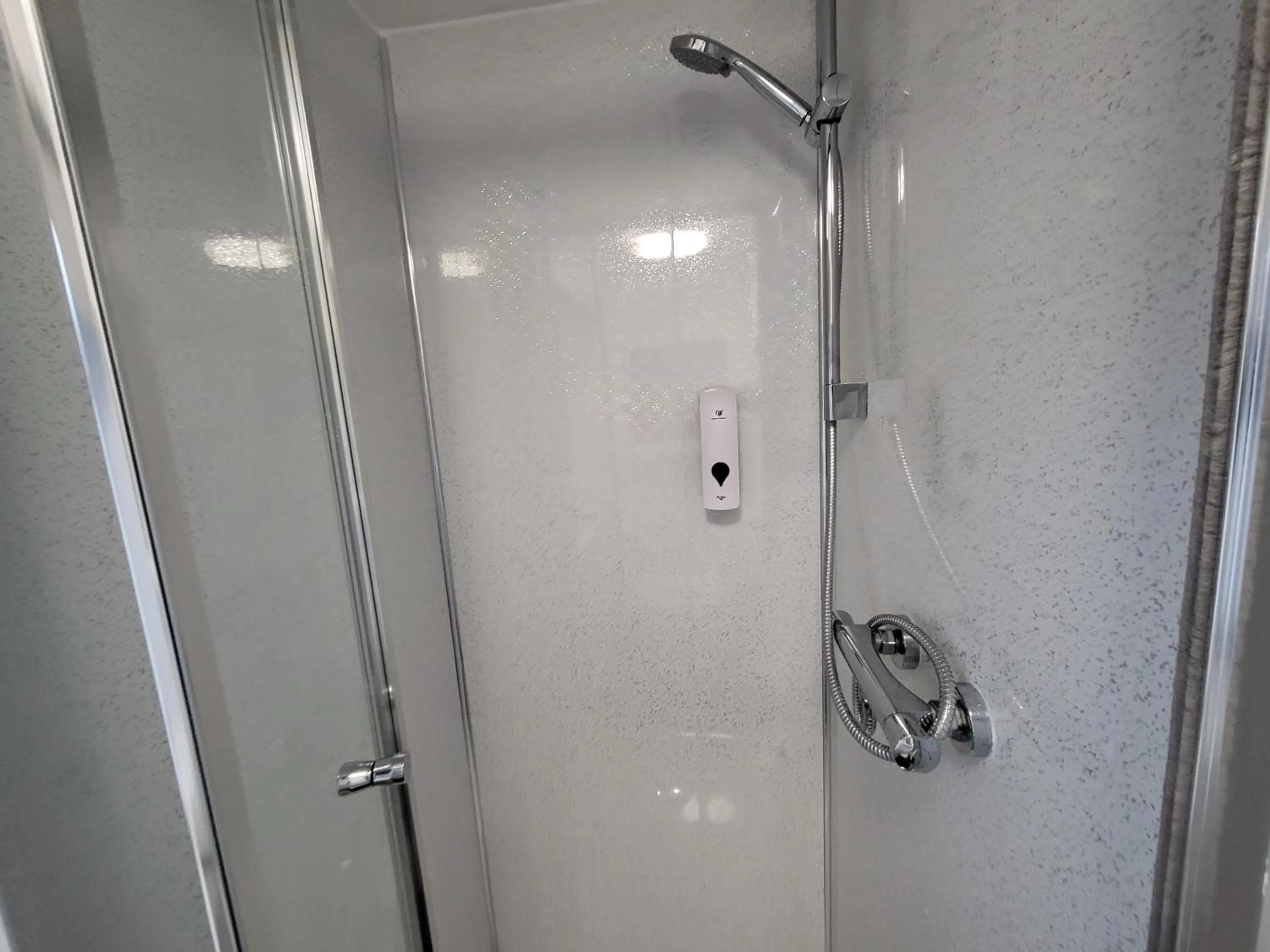 Shower in Premier Studios Nottingham - Tring Vale