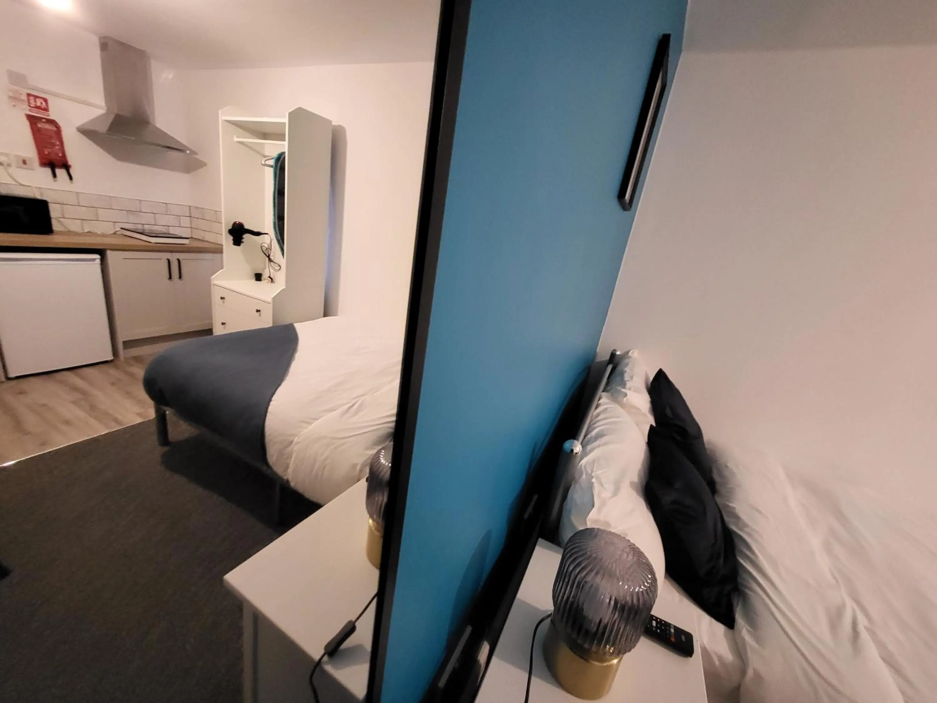 Bed in Premier Studios Nottingham - Tring Vale