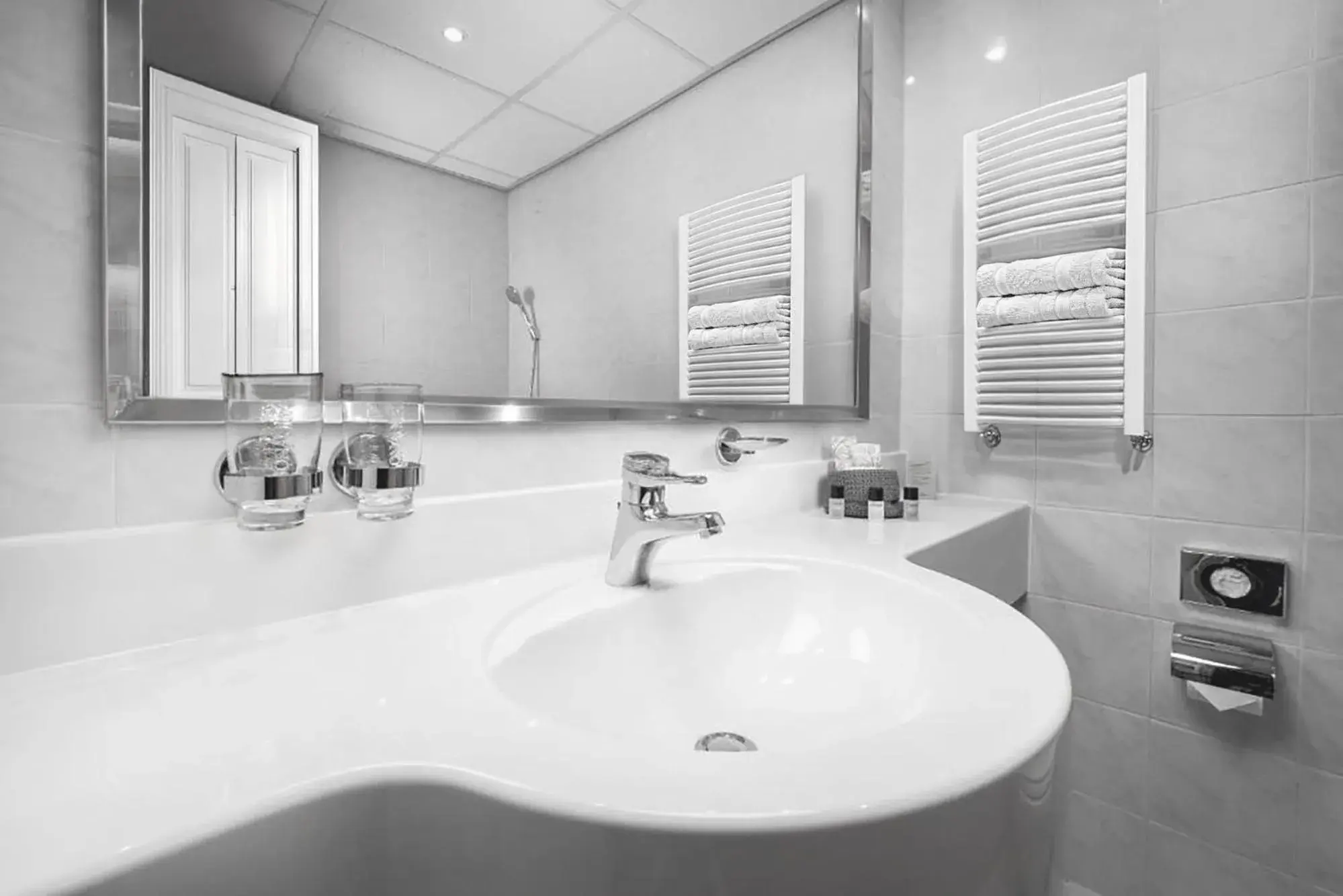 Bathroom in Cosmopolitan Bobycentrum - Czech Leading Hotels Bathroom in Cosmopolitan Bobycentrum - Czech Leading Hotels