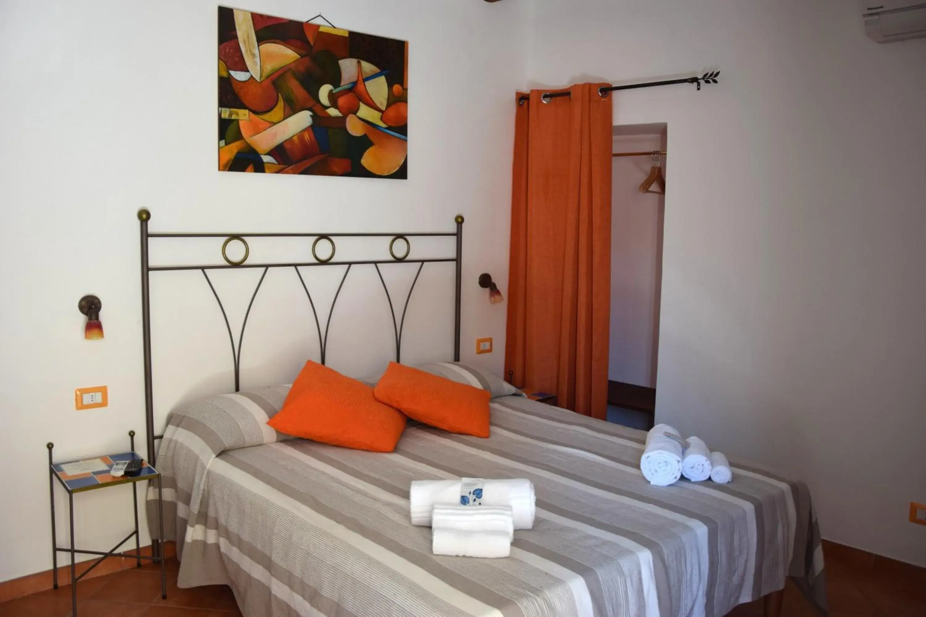 Double Room with Balcony - single occupancy in La Casa del Geko Double Room with Balcony - single occupancy in La Casa del Geko