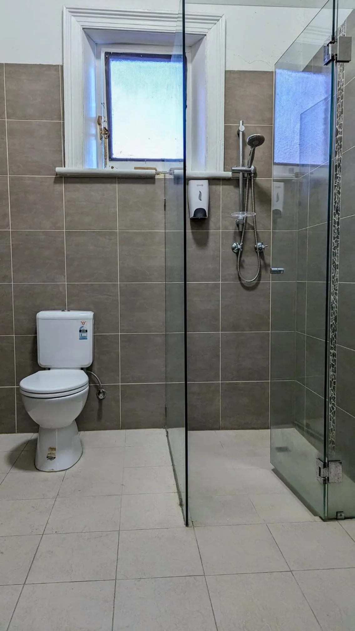 Toilet in Base Camp Hostel