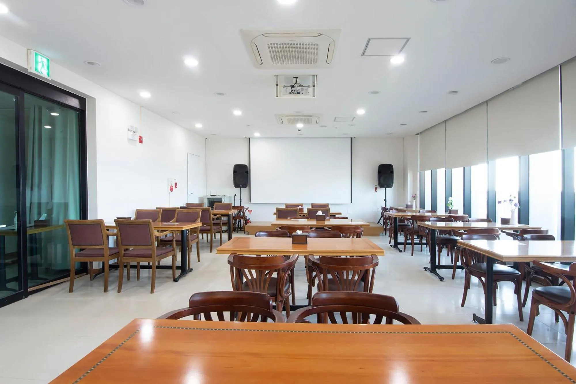 air conditioner in Sims Hotel