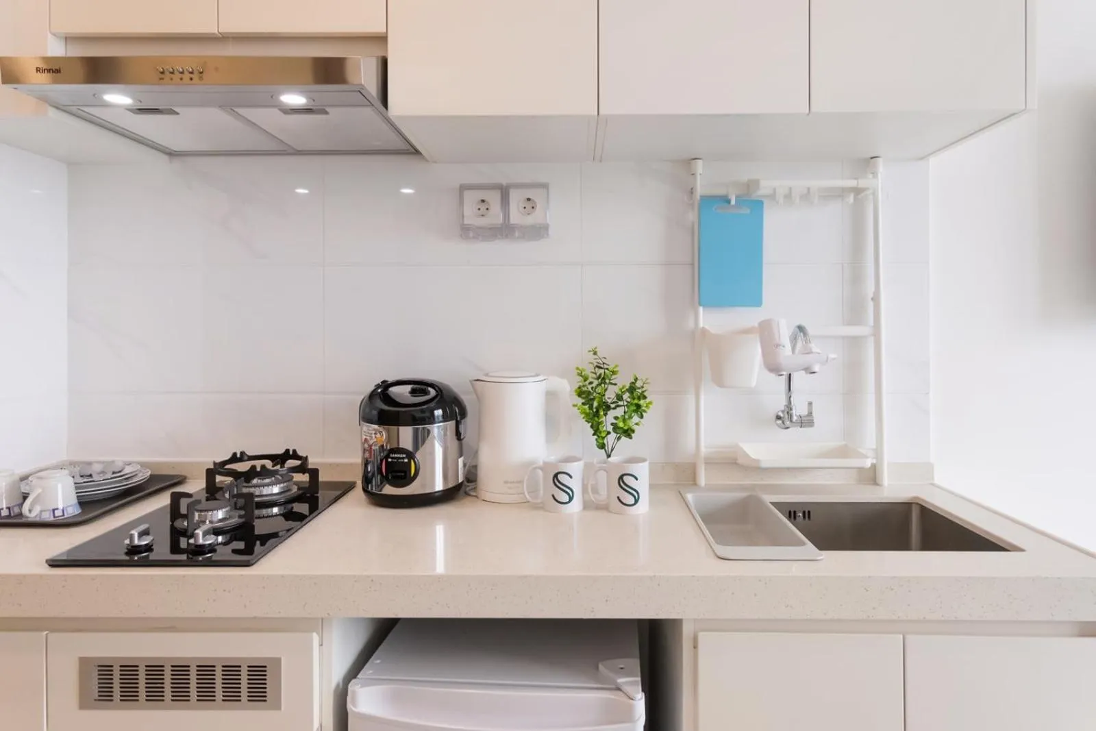 Arka by TwoSpaces Studio @Skyhouse Apartment