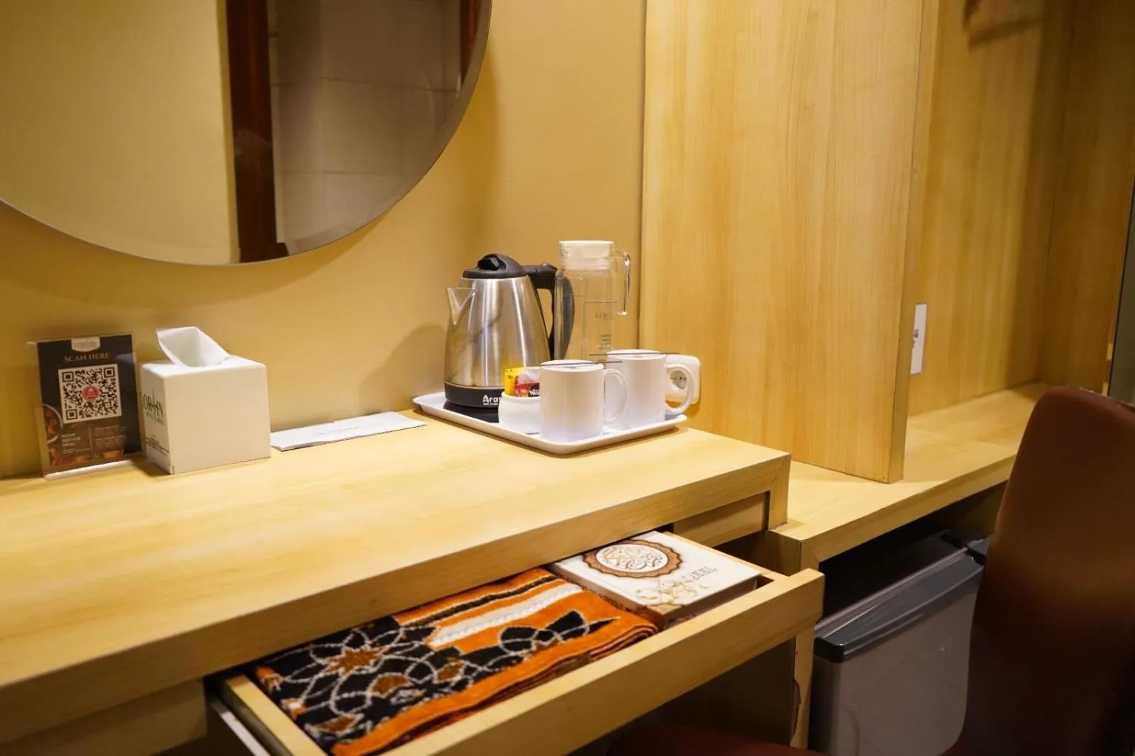 Coffee/tea facilities in Lorin Syariah Hotel Sentul