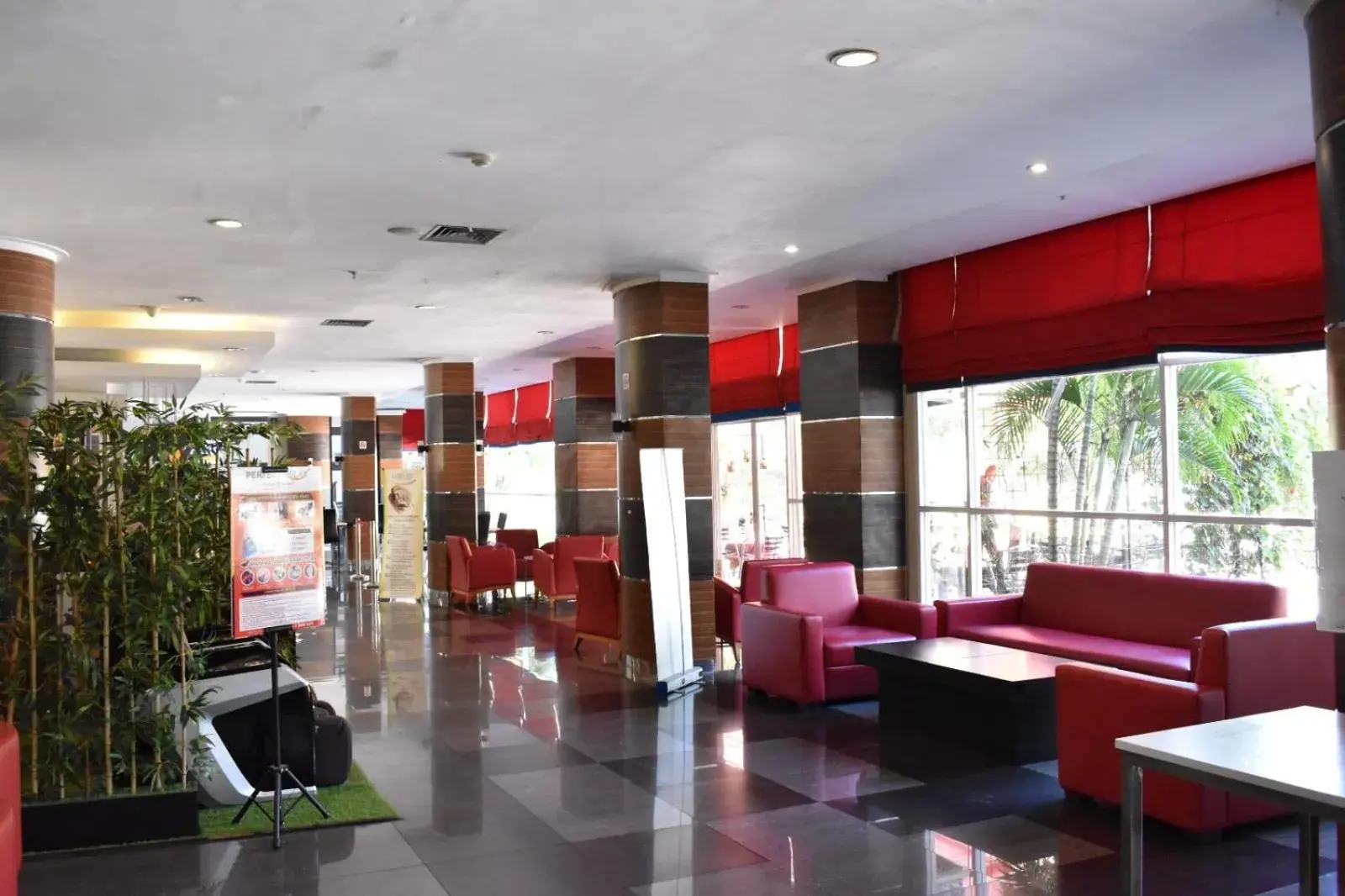 Restaurant/places to eat in Lorin Syariah Hotel Sentul Restaurant/places to eat in Lorin Syariah Hotel Sentul