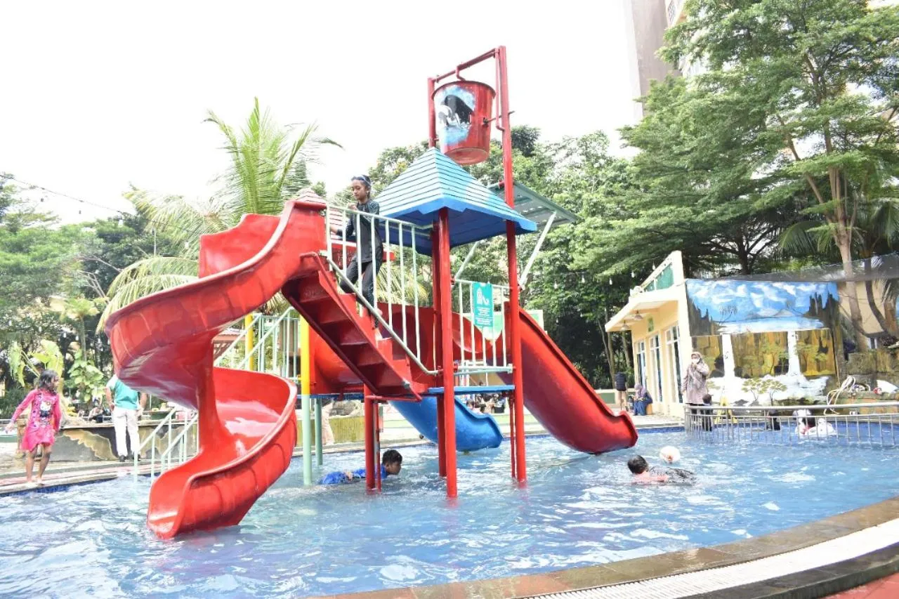 Day in Lorin Syariah Hotel Sentul