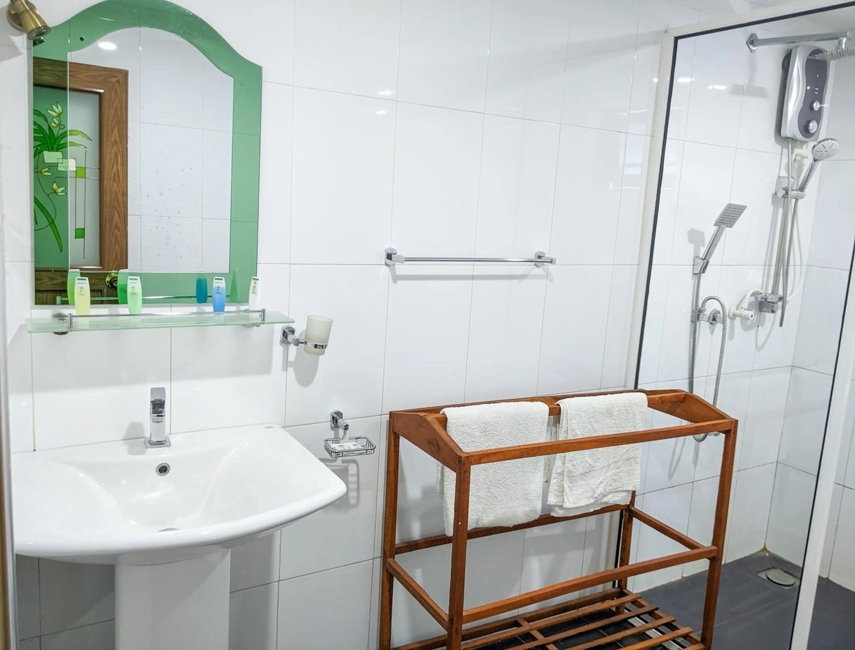 Bathroom in Yala Golden Wild