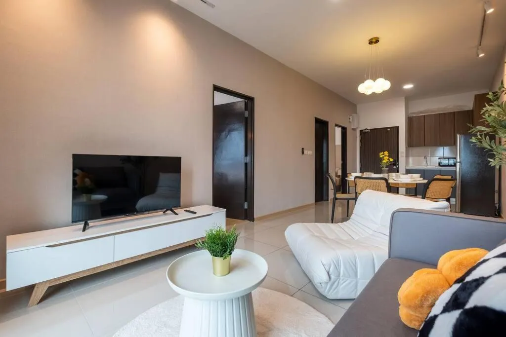 Living room in Blissful Cottage@FeelHome/2BR,7pax,MRT 中文房东