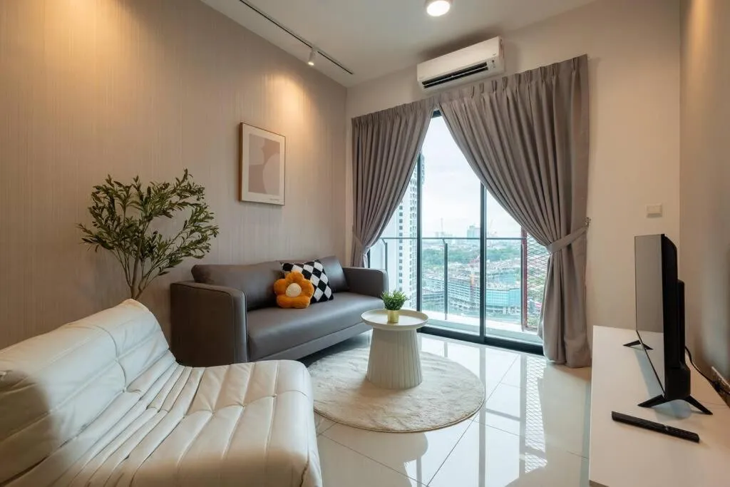 Living room in Blissful Cottage@FeelHome/2BR,7pax,MRT 中文房东
