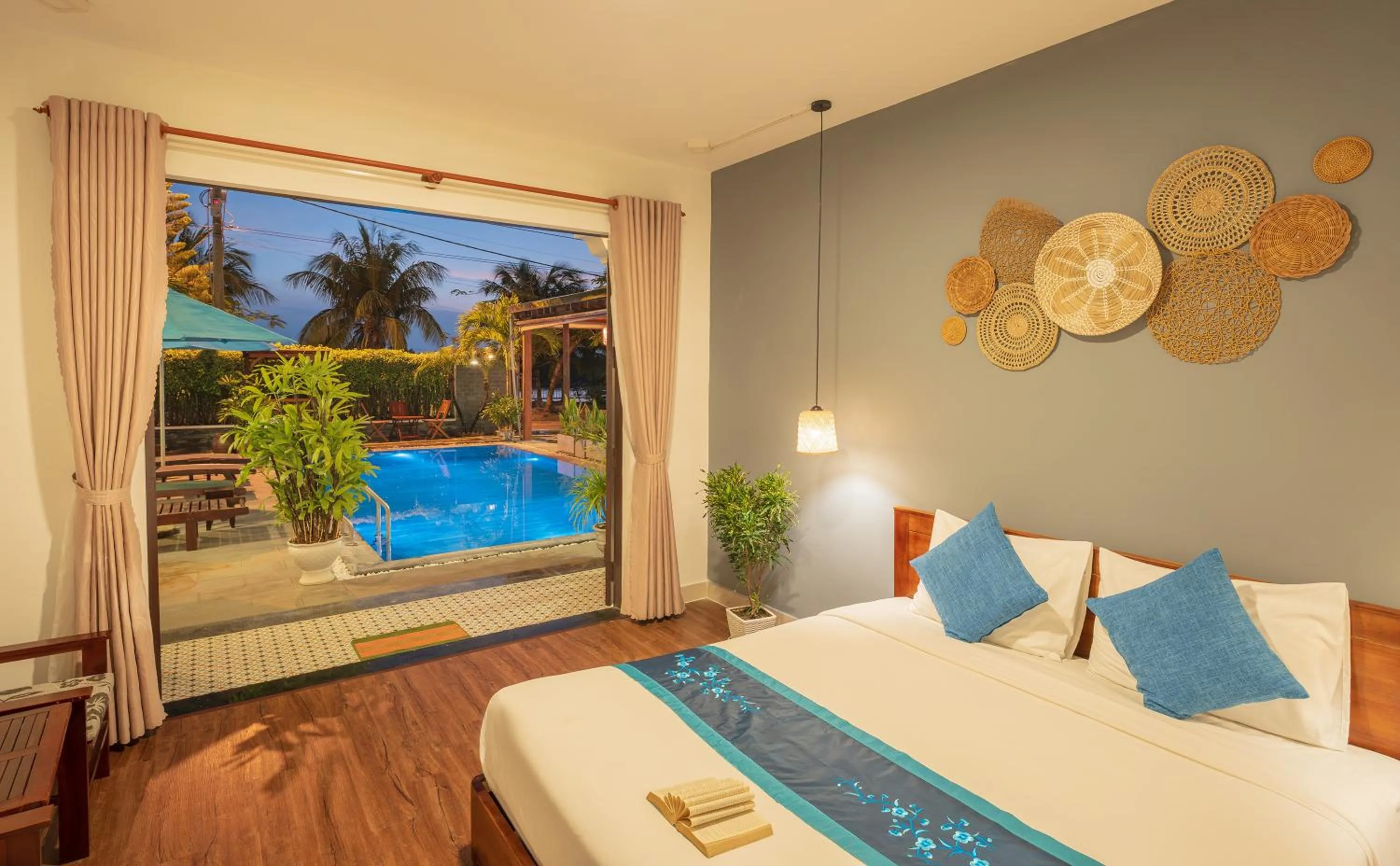 Bed in Seagull Nest Hoi An Beach Village