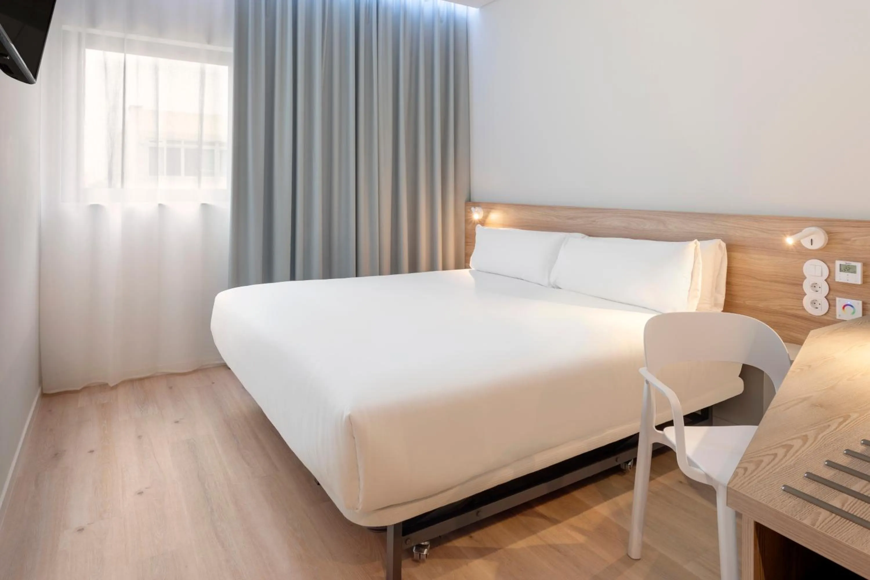 Bed in B&B HOTEL Olhão Algarve