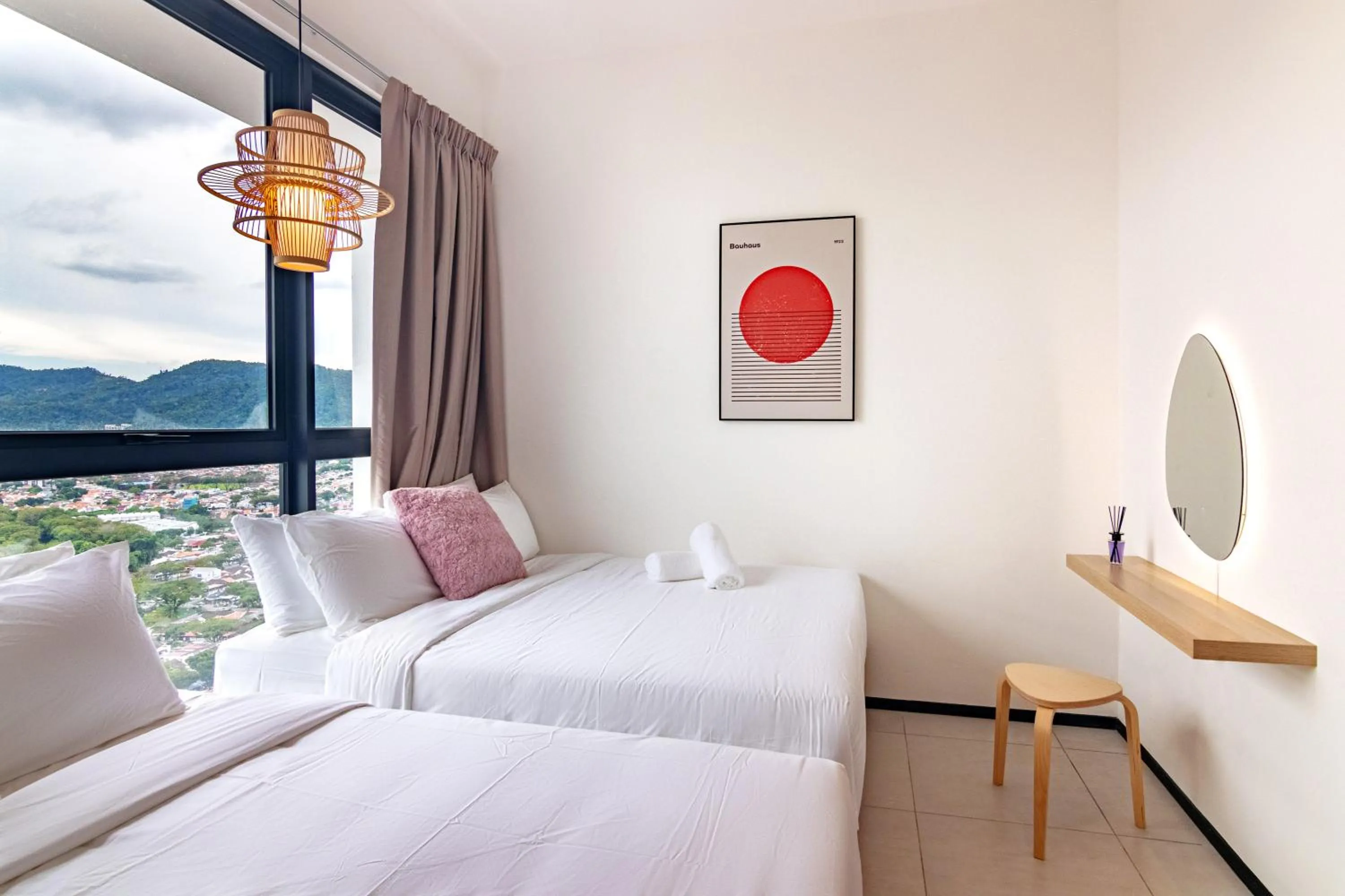 Bedroom, Bed in Urban Suites, Classic Collection by Stellar ALV