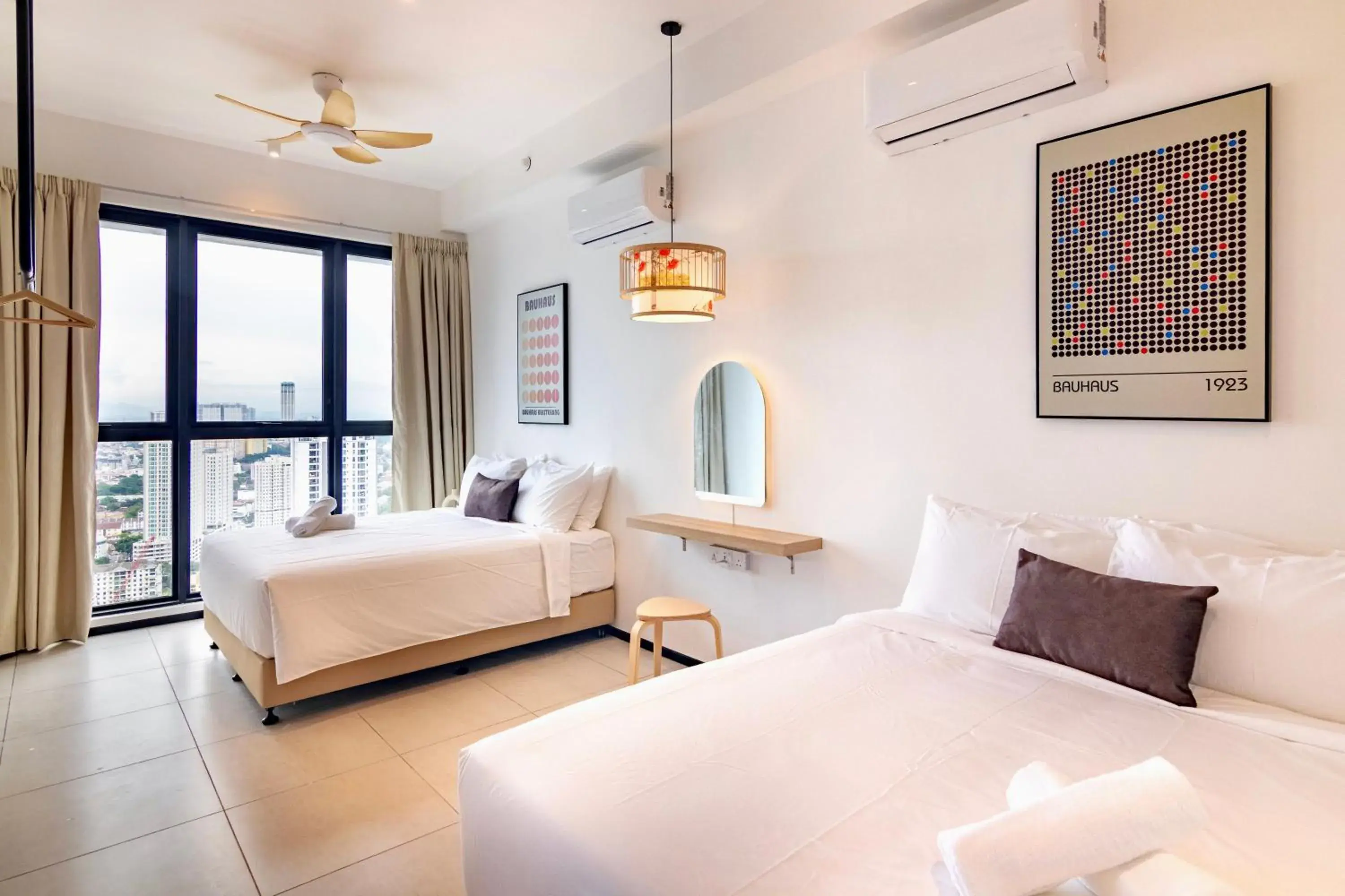 Bedroom, Bed in Urban Suites, Classic Collection by Stellar ALV Bedroom, Bed in Urban Suites, Classic Collection by Stellar ALV