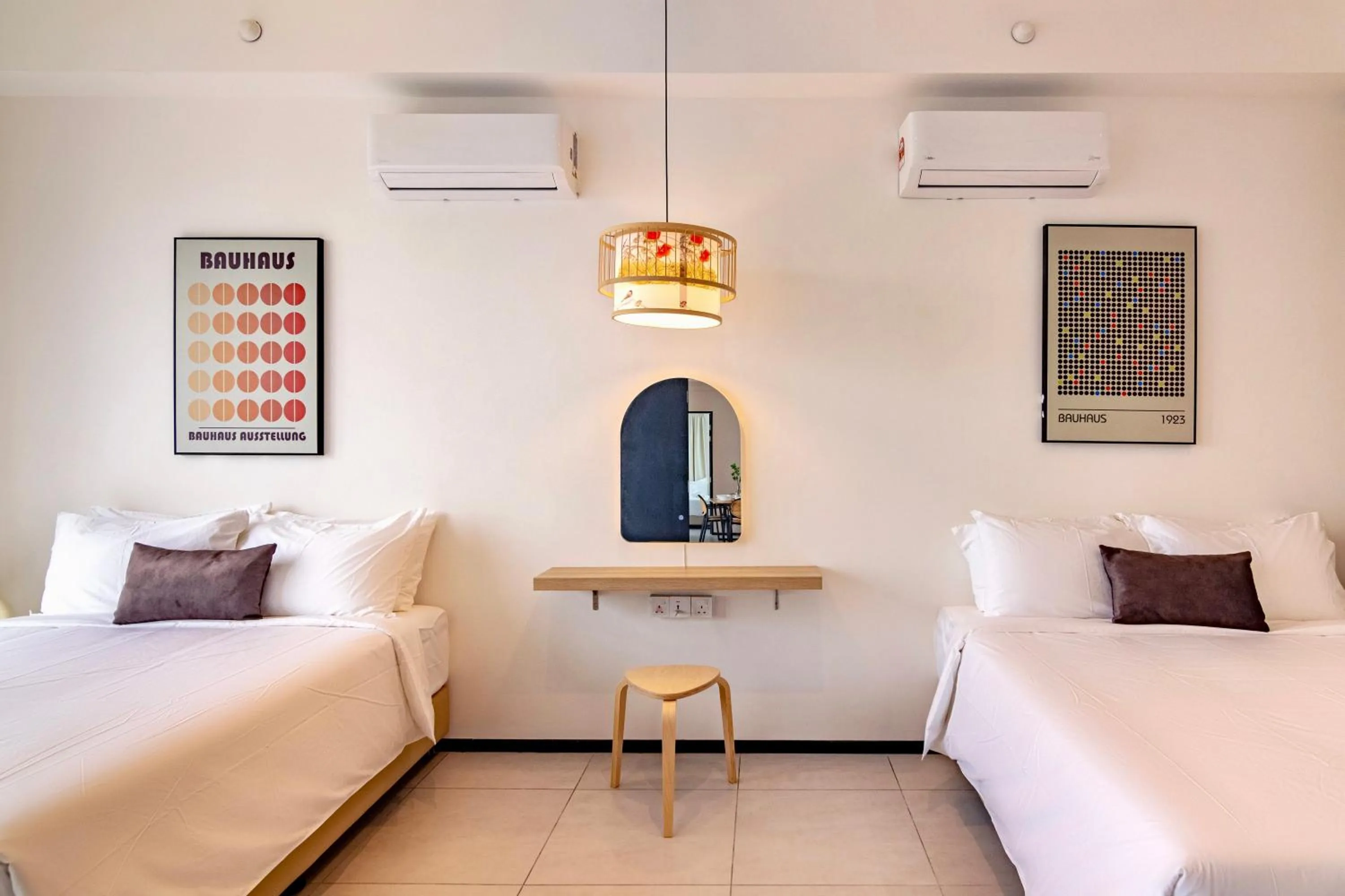 Bedroom, Bed in Urban Suites, Classic Collection by Stellar ALV