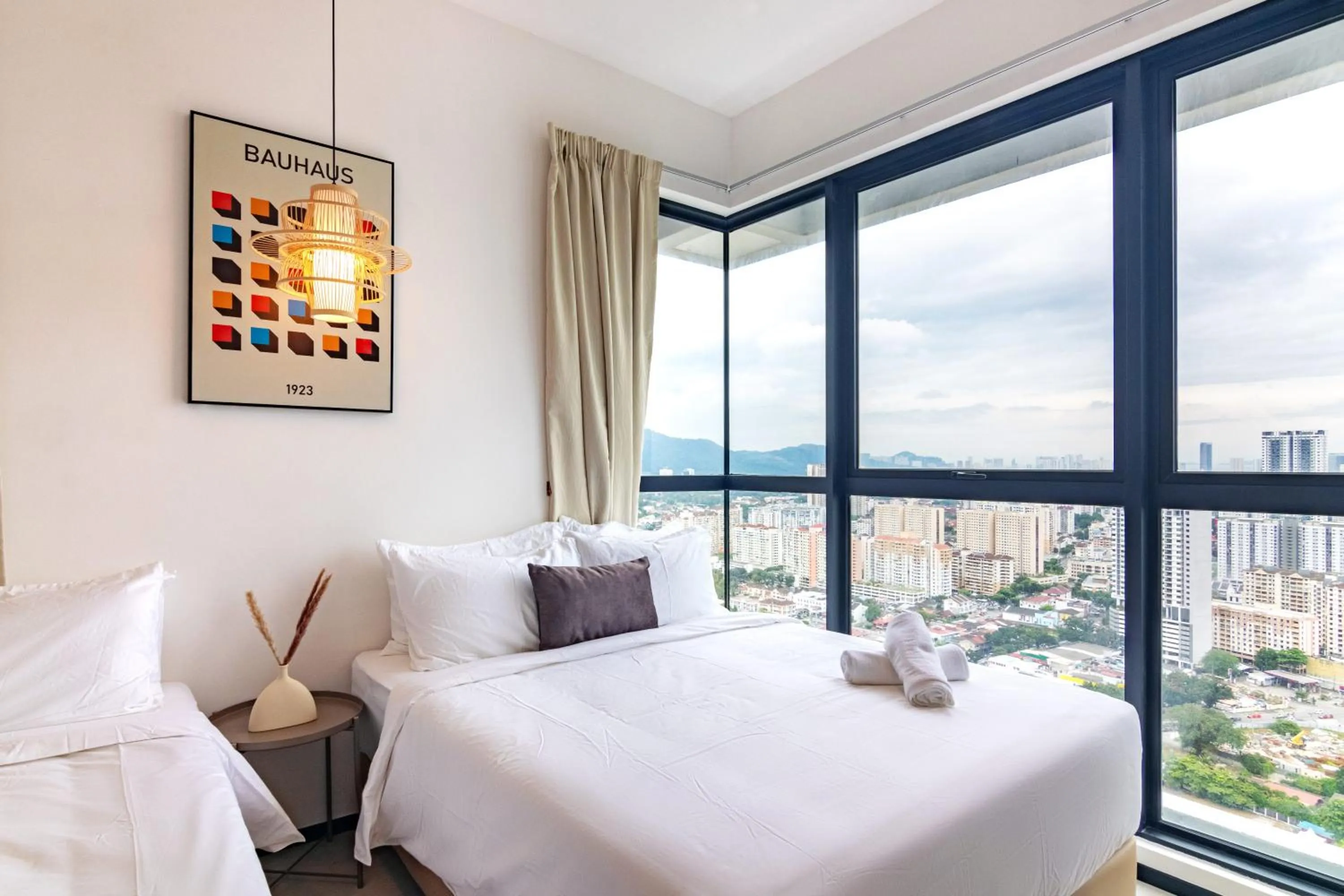 Bedroom, Bed in Urban Suites, Classic Collection by Stellar ALV