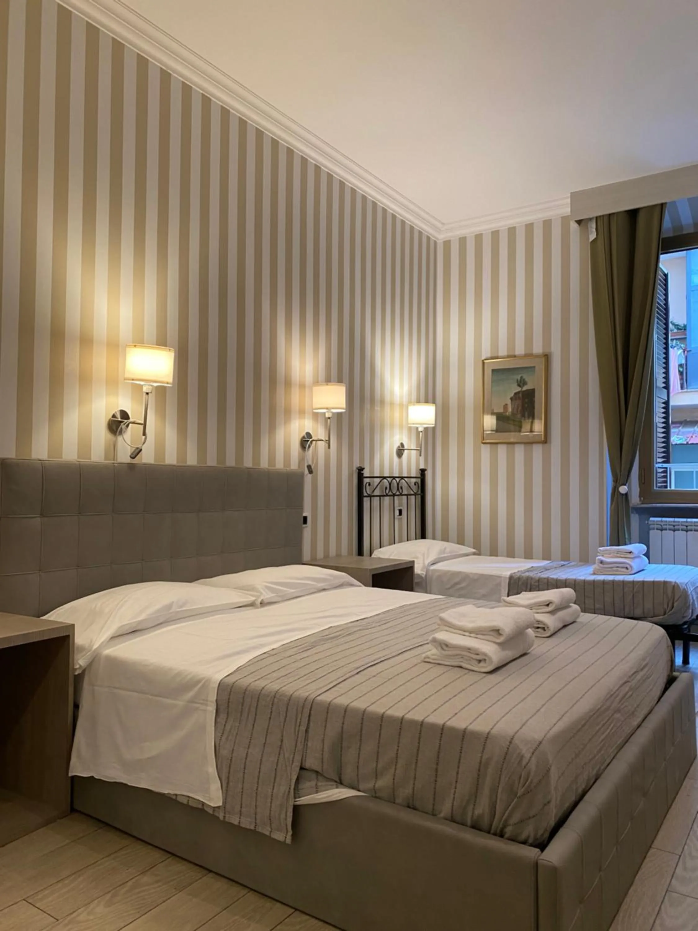 Rome Orange Inn